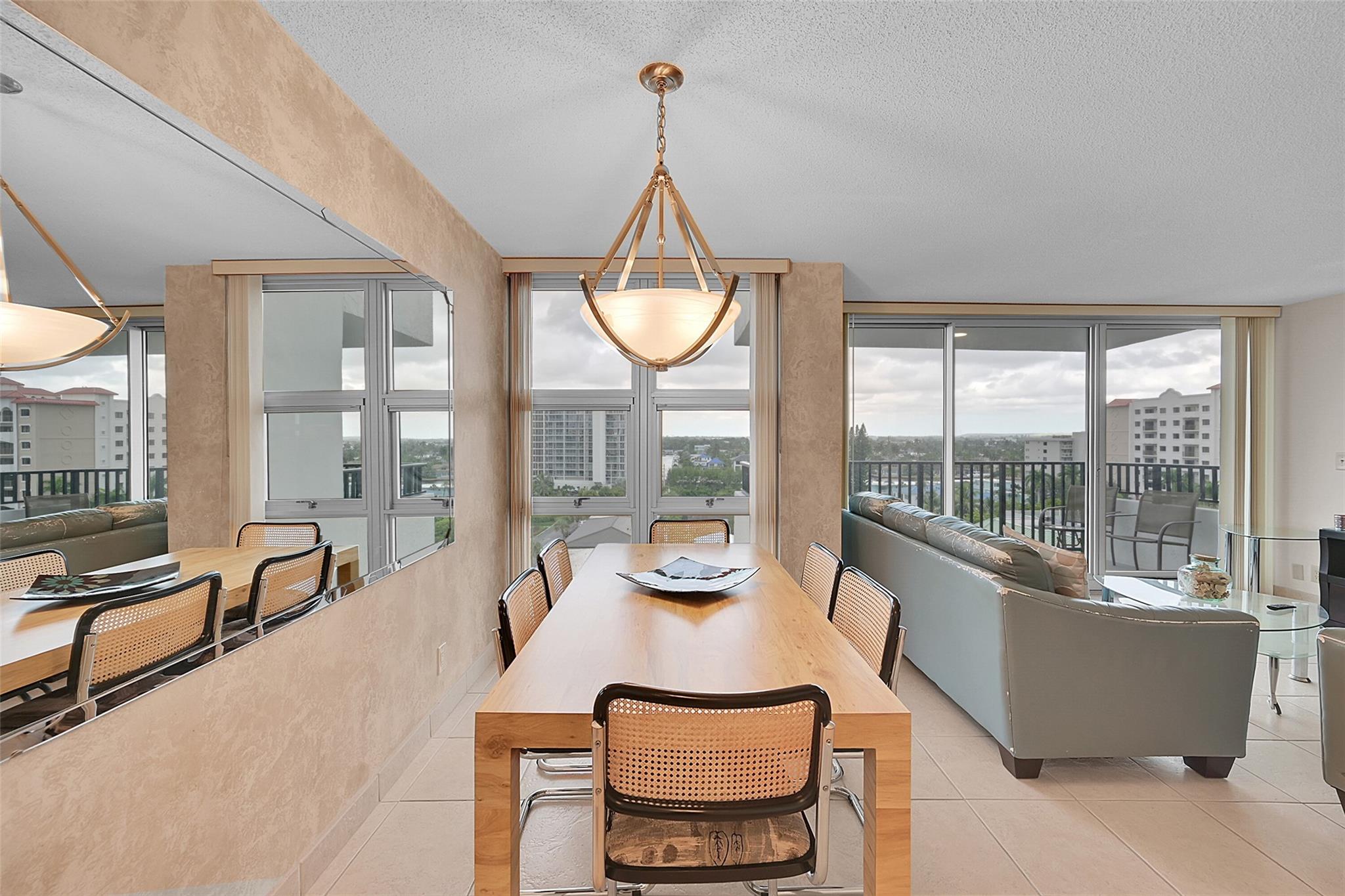 SILVER THATCH - Residential