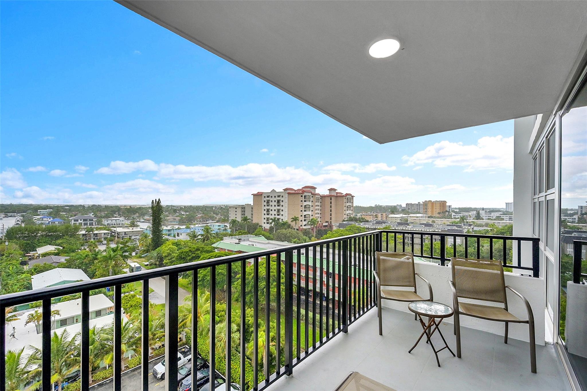 SILVER THATCH - Residential