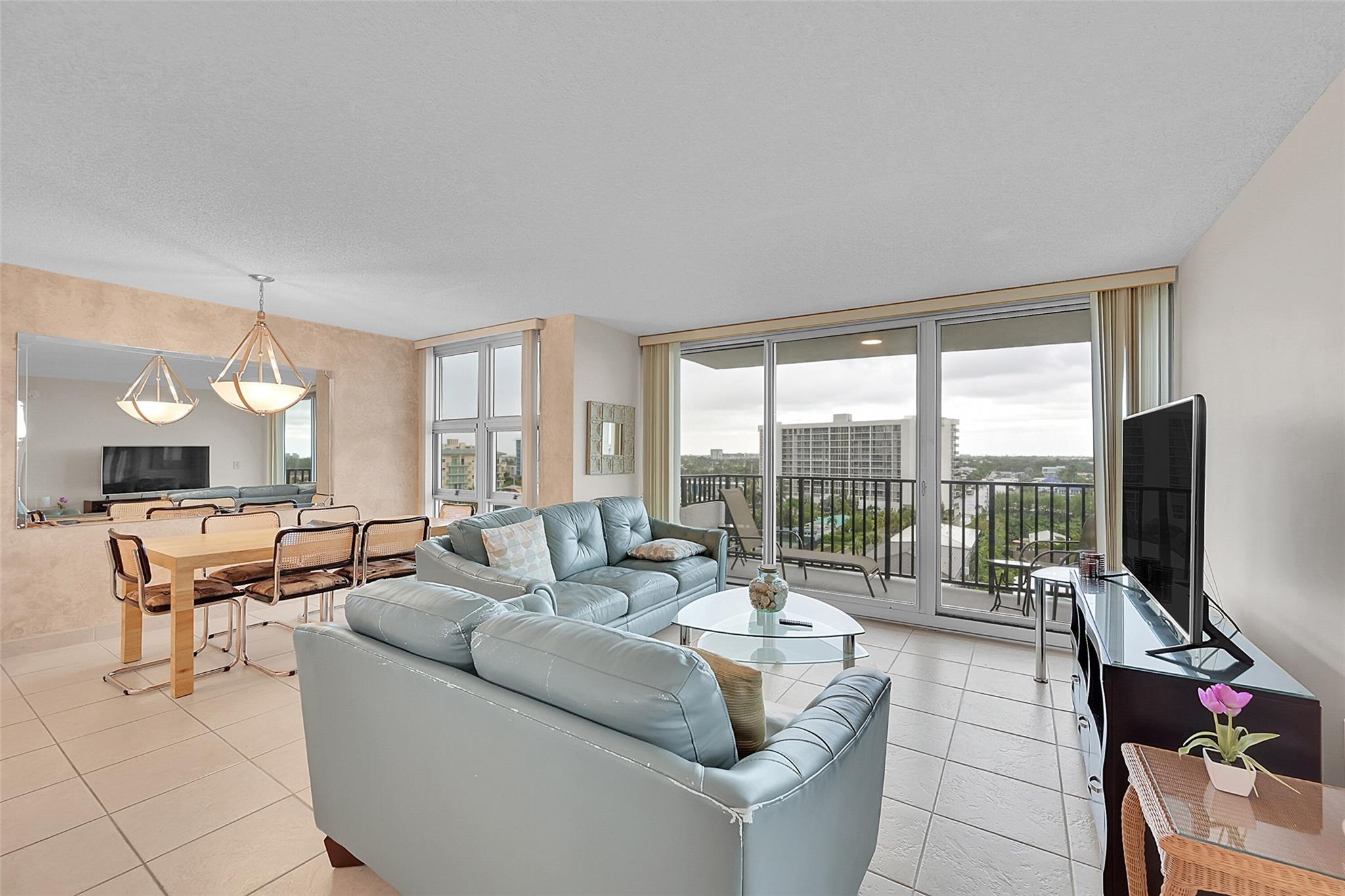 SILVER THATCH - Residential