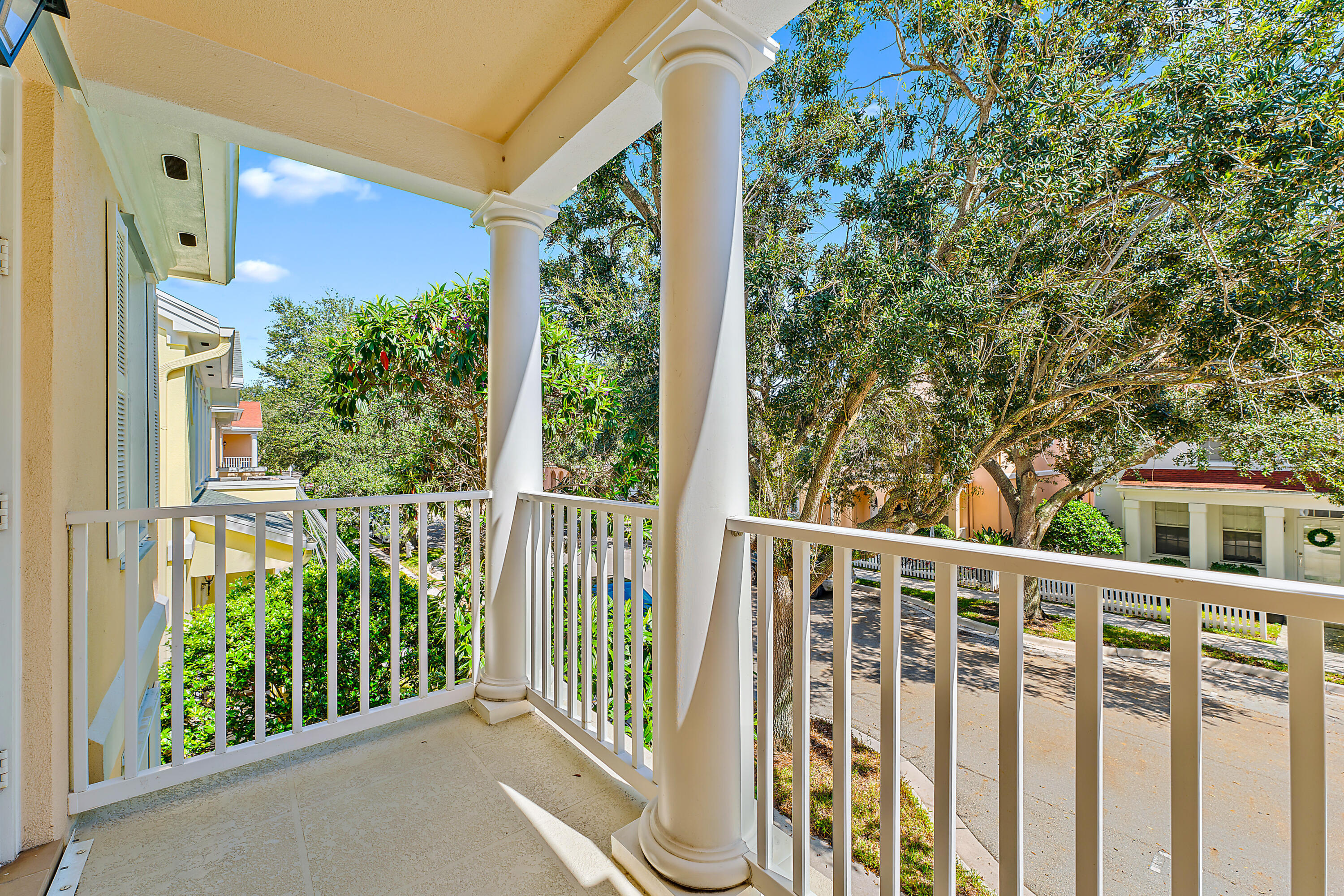 CAMBRIDGE AT ABACOA - Residential Lease