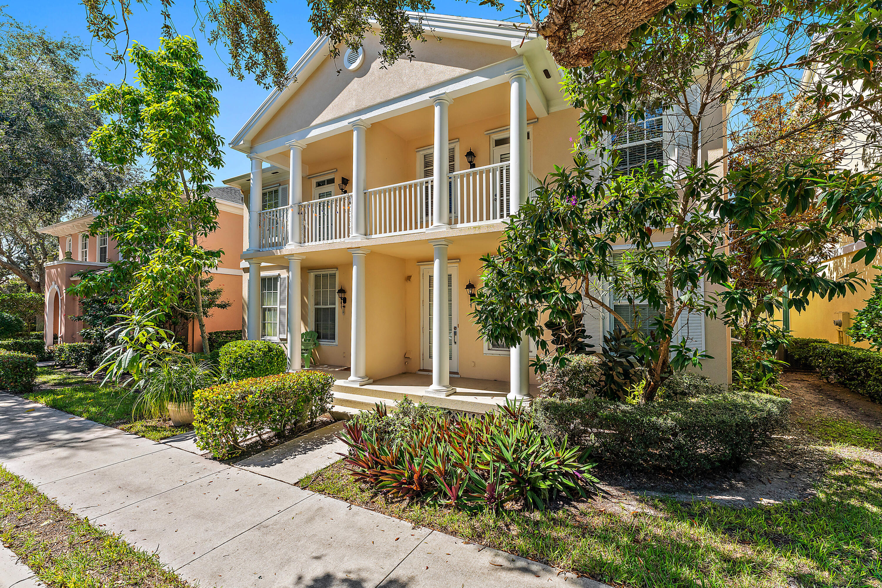 CAMBRIDGE AT ABACOA - Residential Lease