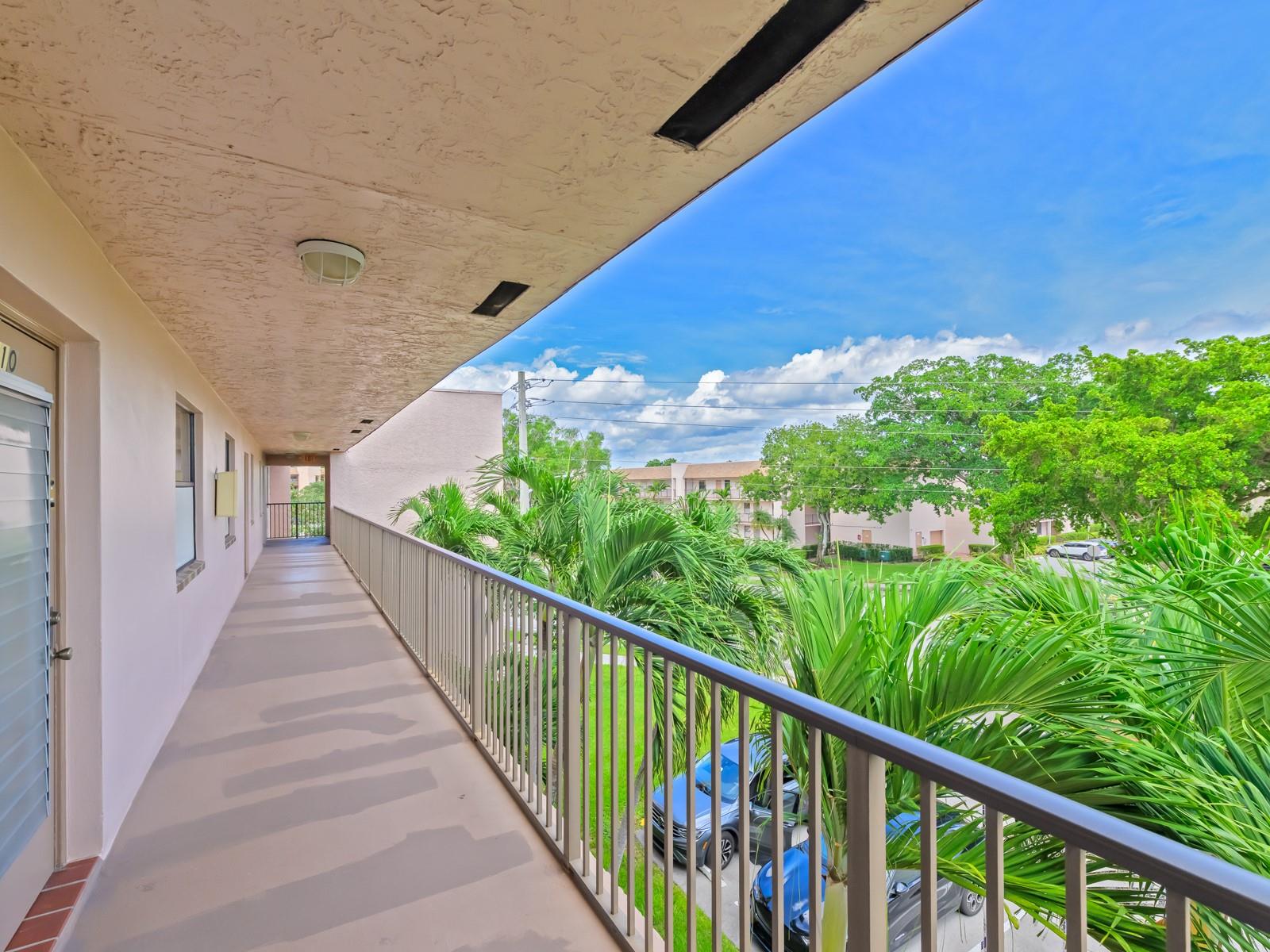 10402 Sunrise Lakes Blvd 312