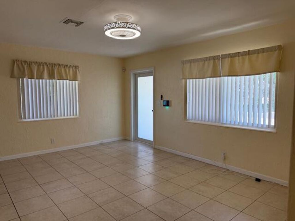 Photo of 1525 NW 1st Avenue, Fort Lauderdale, FL 33311 (MLS # B26008388)