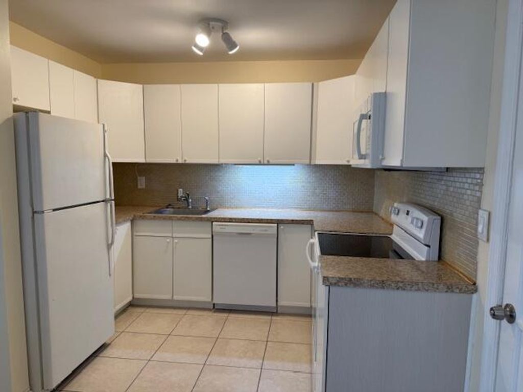 Photo of 1525 NW 1st Avenue, Fort Lauderdale, FL 33311 (MLS # B26008388)