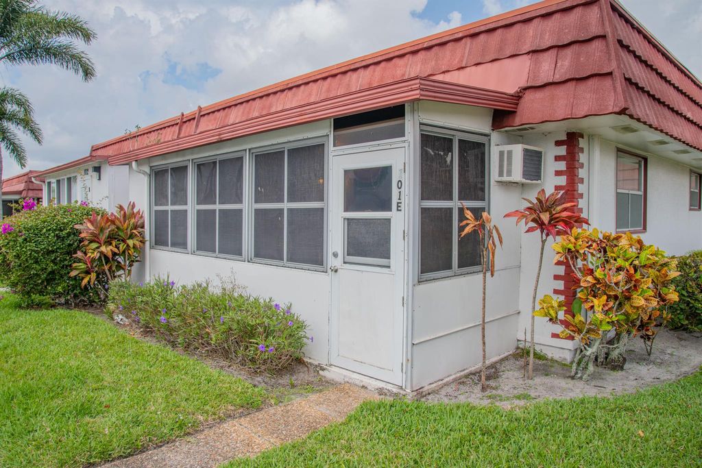 Photo of 101 Waterford E #101, Delray Beach, FL 33446 (MLS # R11017750)