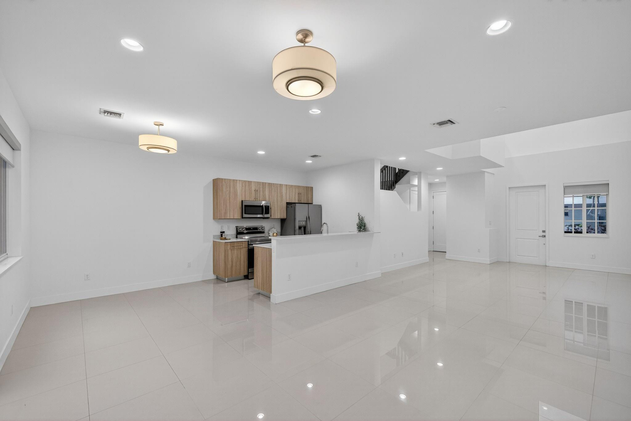 737 SE 1st Court 737