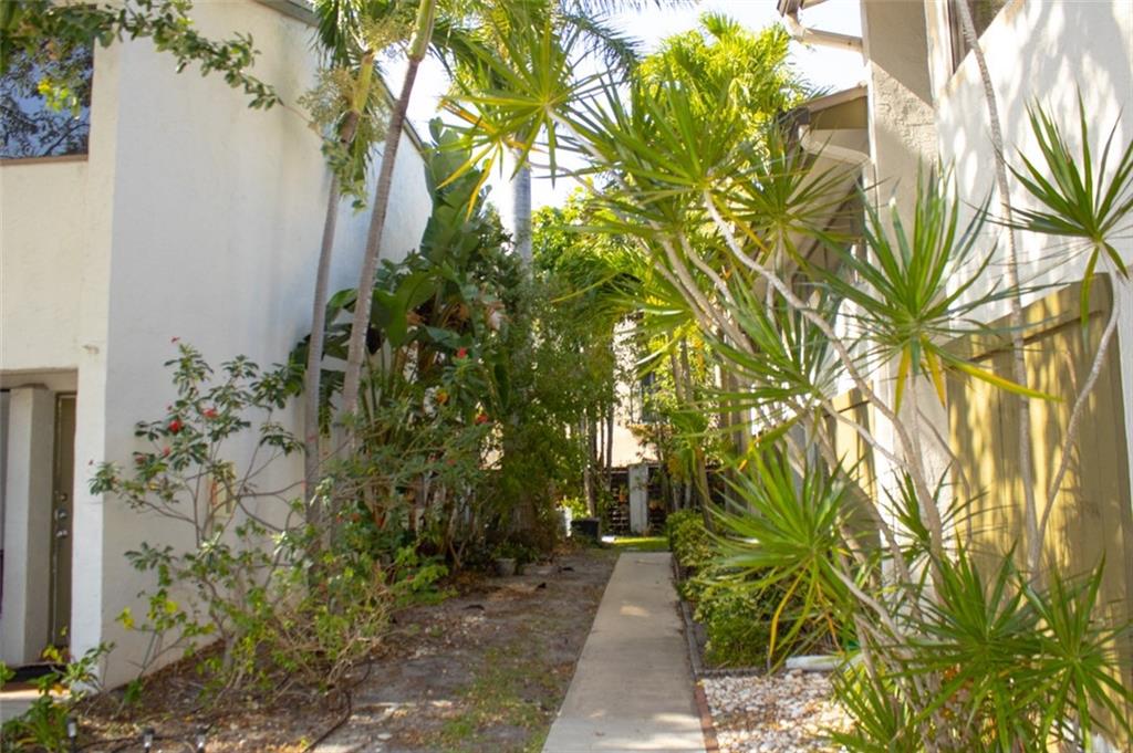 COBBLE EAST CONDO - Residential