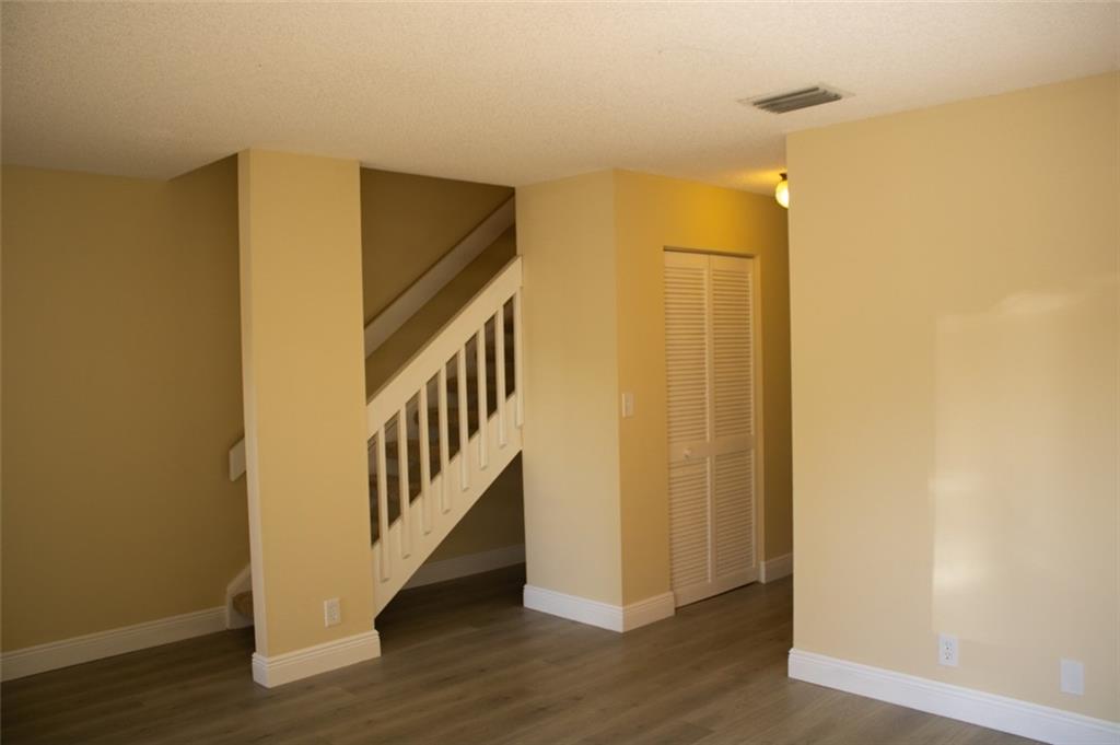 COBBLE EAST CONDO - Residential