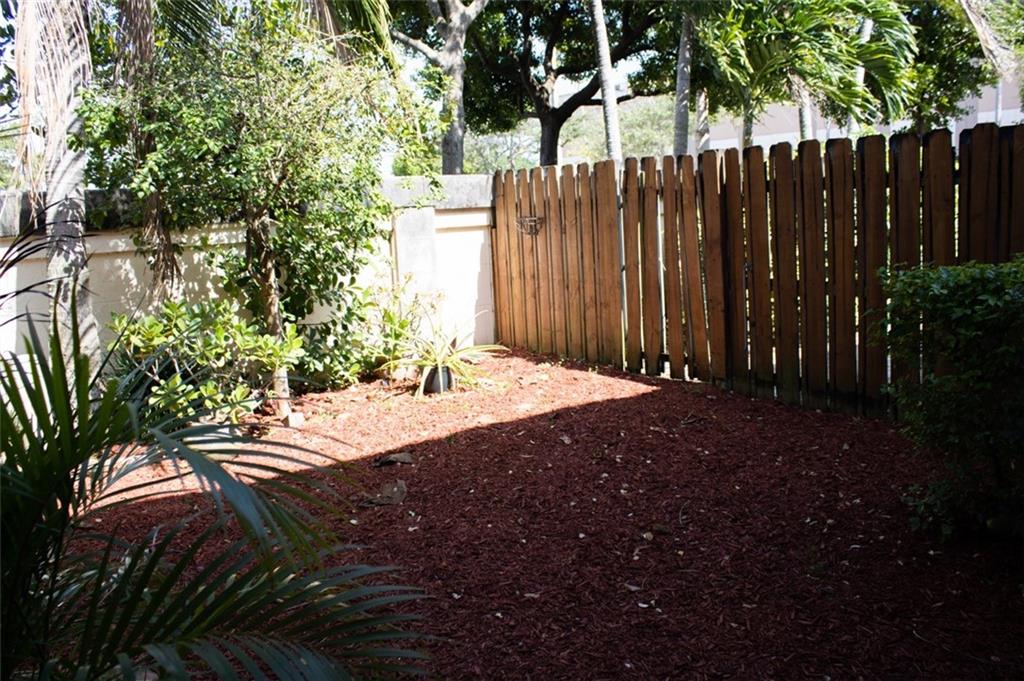 COBBLE EAST CONDO - Residential