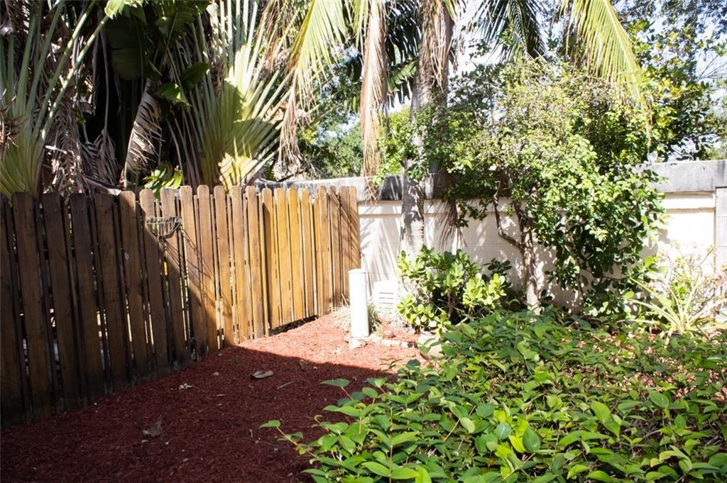 COBBLE EAST CONDO - Residential