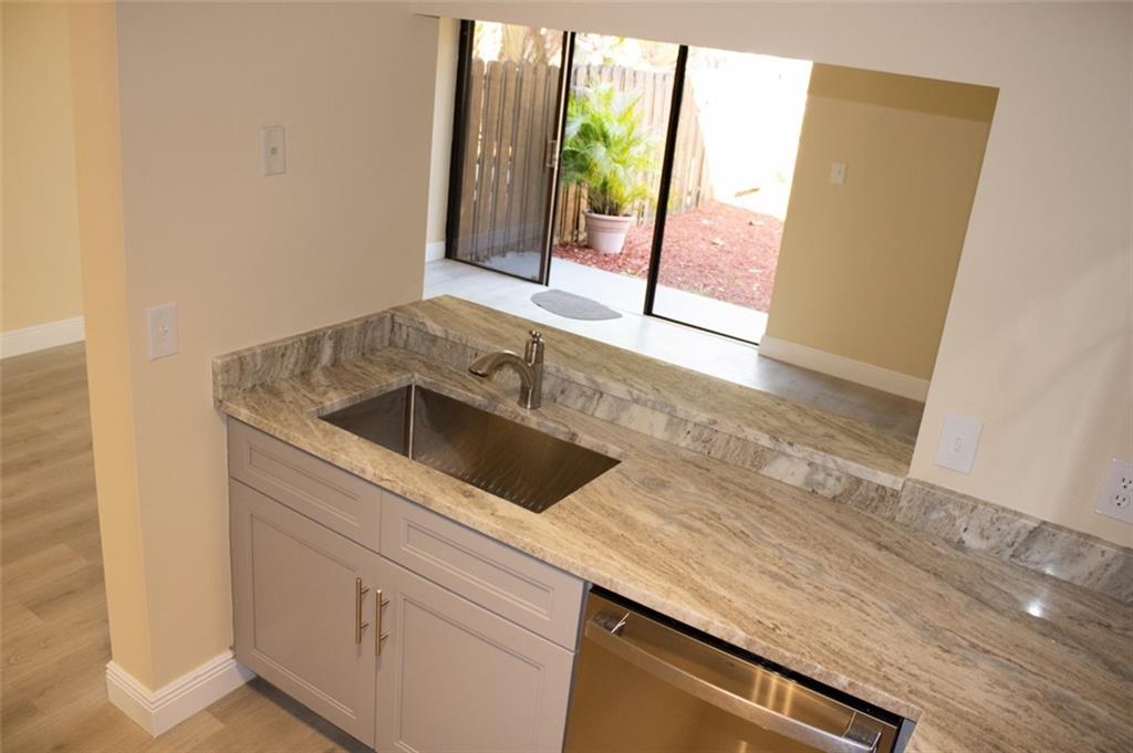 COBBLE EAST CONDO - Residential