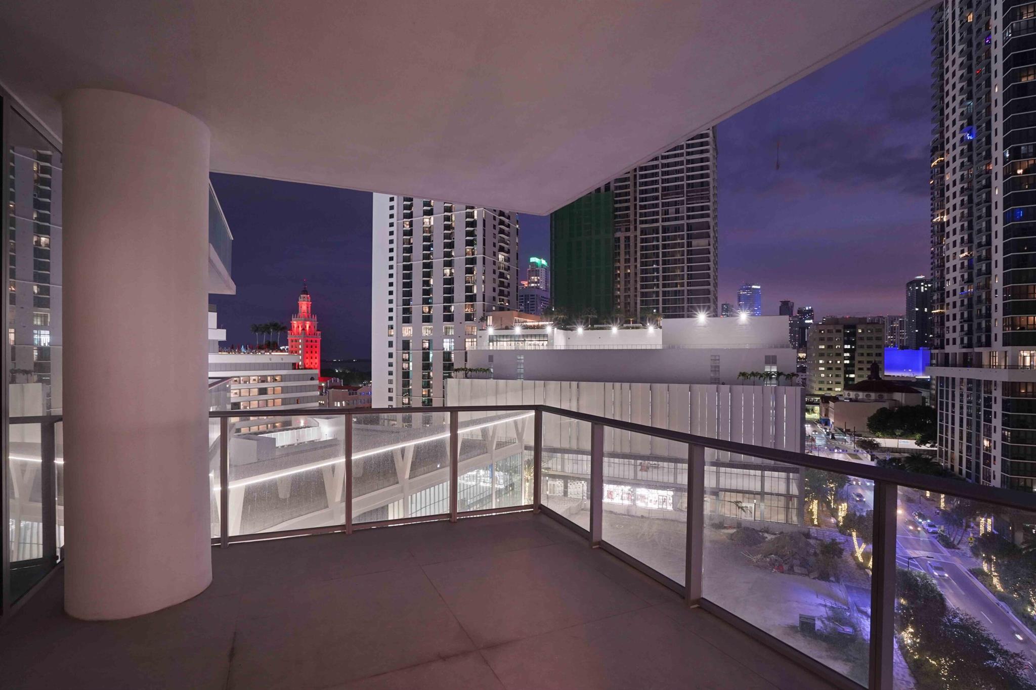 PARAMOUNT MIAMI WORLDCENT - Residential