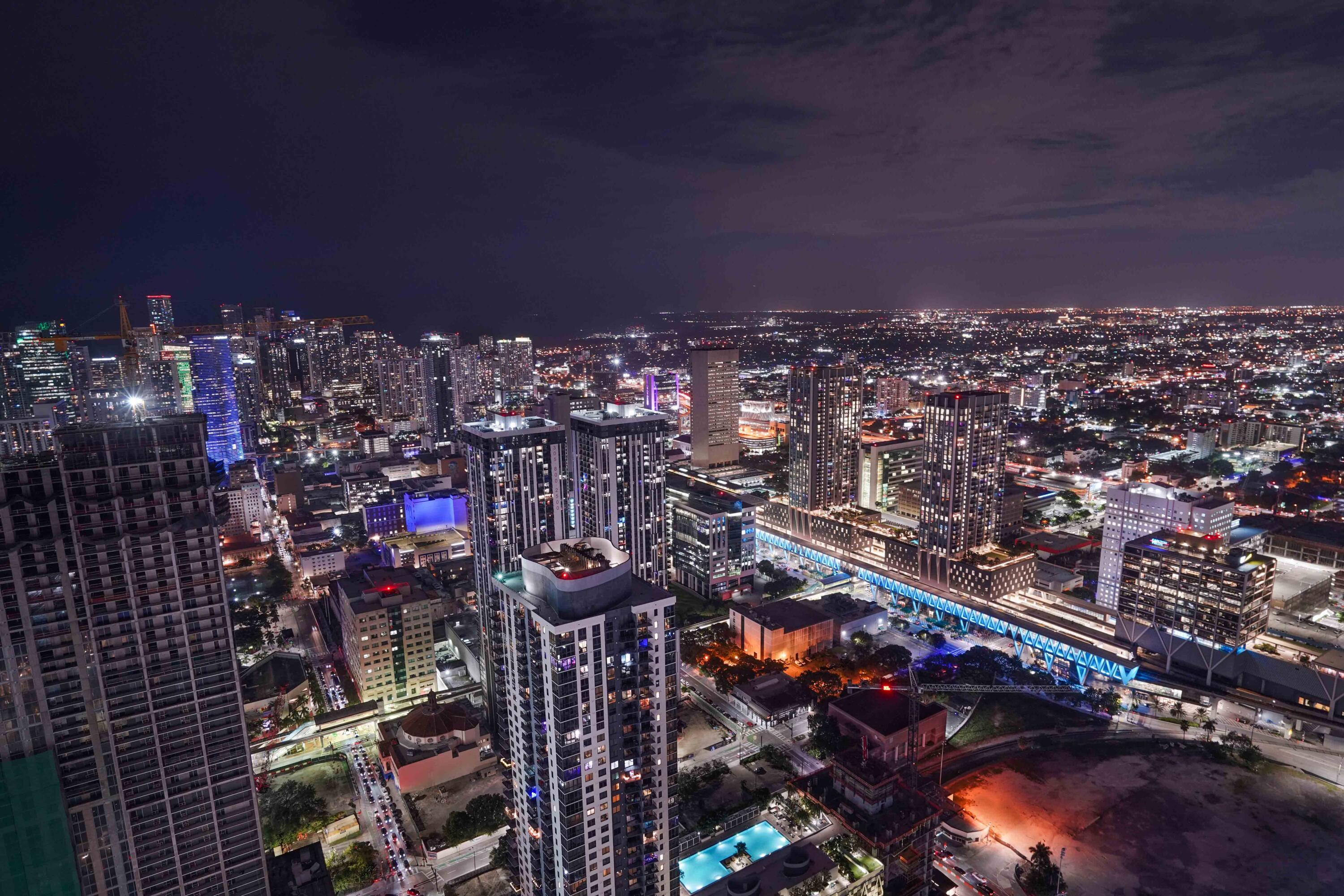 PARAMOUNT MIAMI WORLDCENTER - Residential