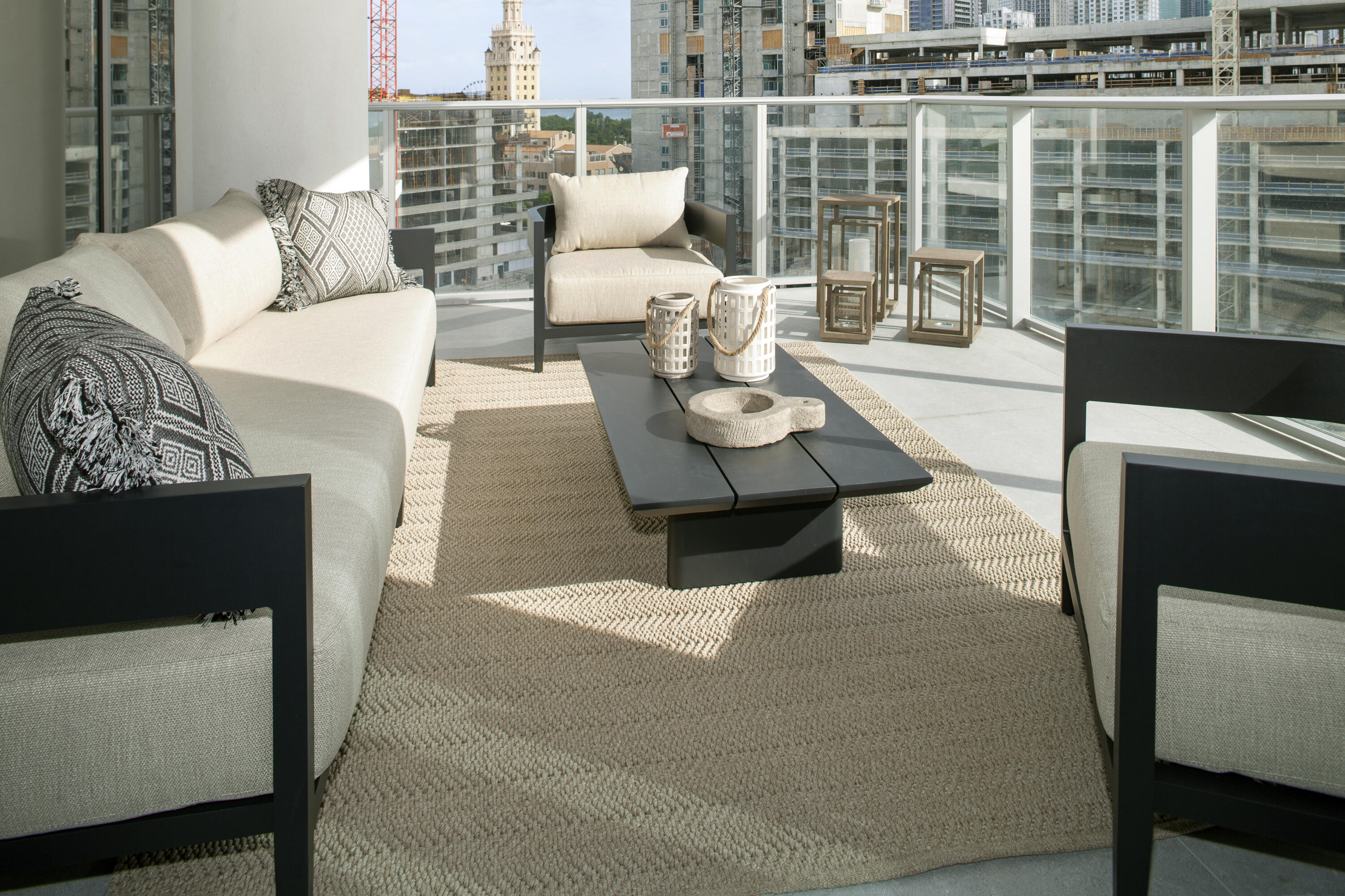 PARAMOUNT MIAMI WORLDCENTER - Residential