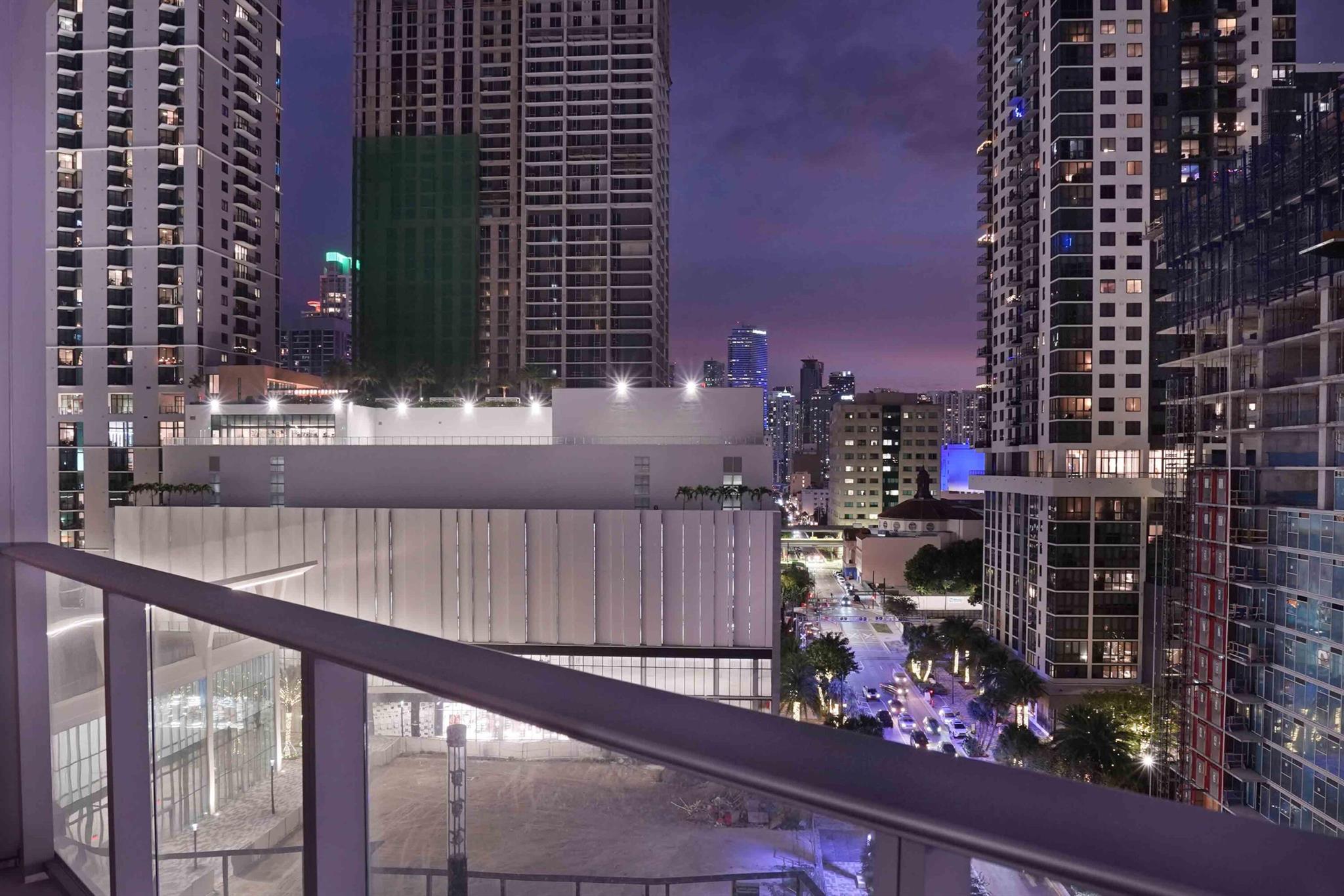 PARAMOUNT MIAMI WORLDCENT - Residential