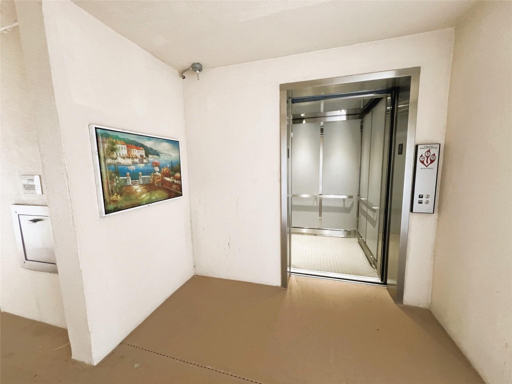 WYNMOOR VILLAGE - Residential