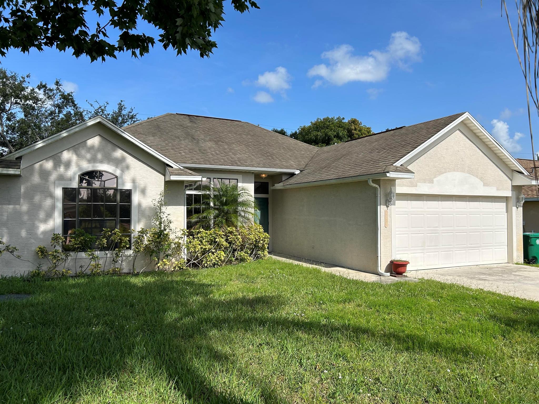 PORT ST LUCIE SECTION 8 - Residential