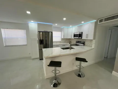 440 Saxony J, Delray Beach, FL MLS: R11074918