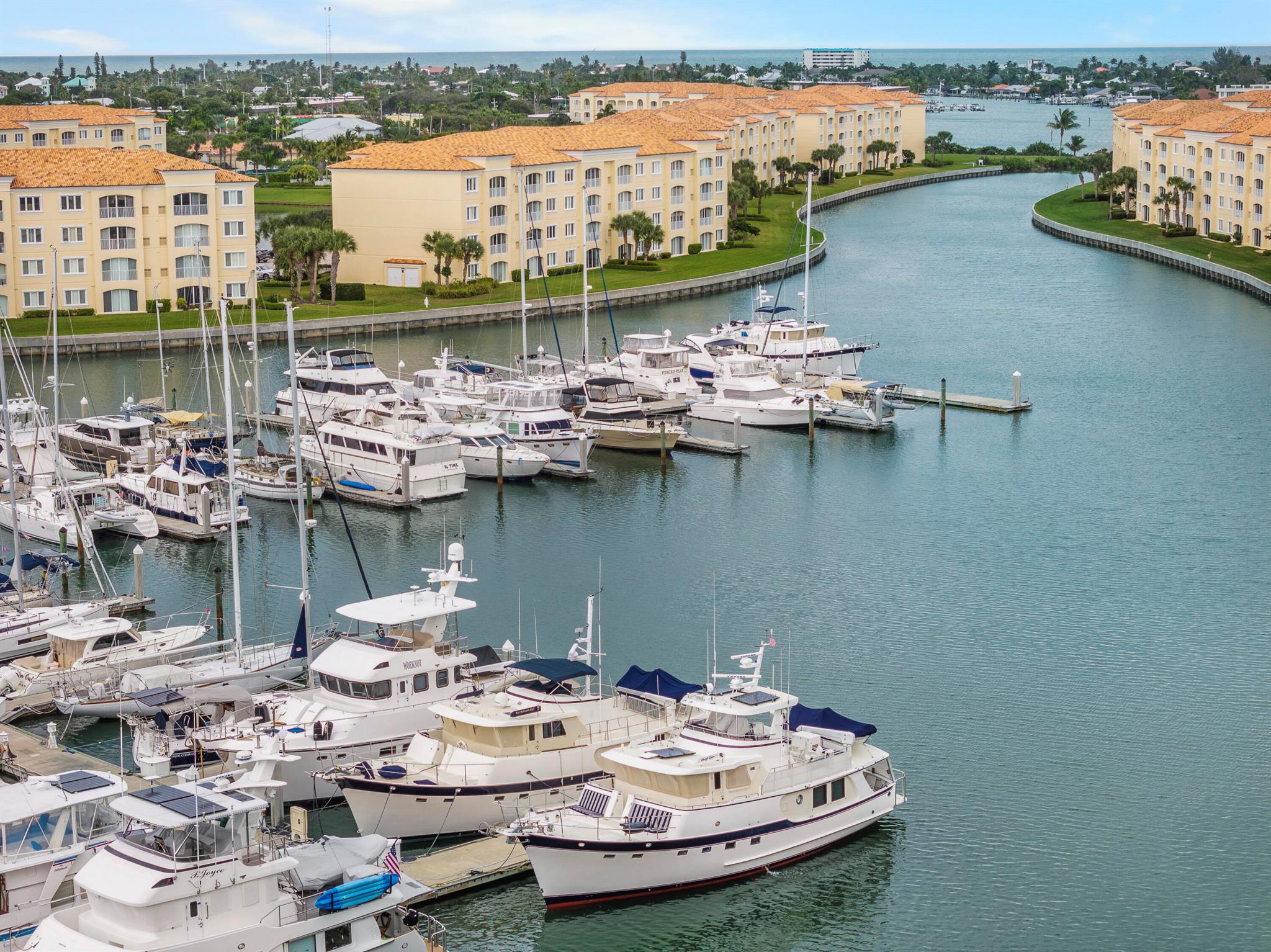 HARBOUR ISLE AT HUTCHINSO - Residential