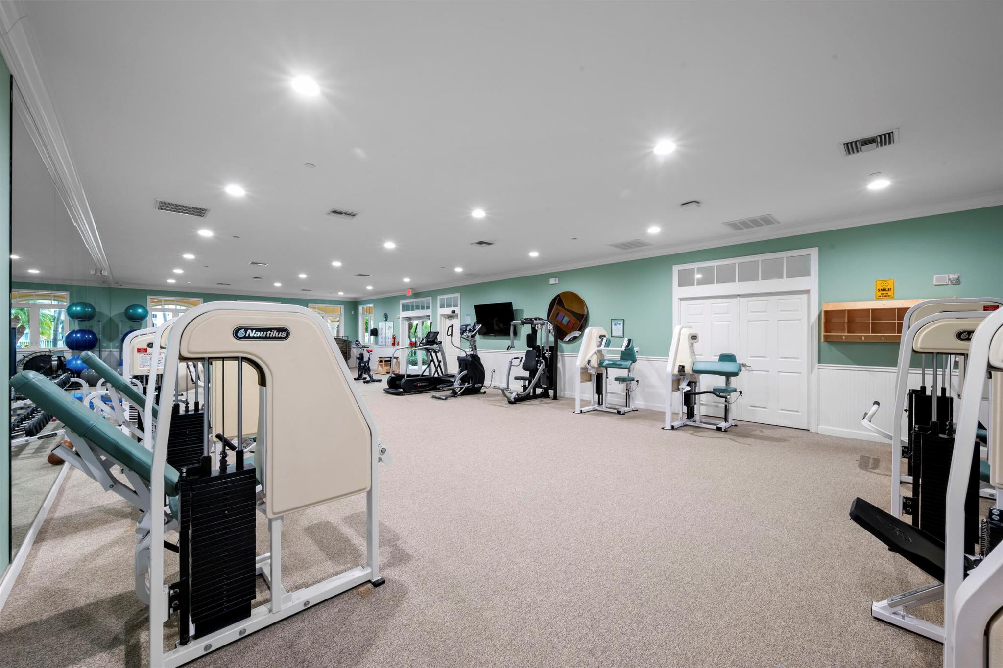 HARBOUR ISLE AT HUTCHINSO - Residential