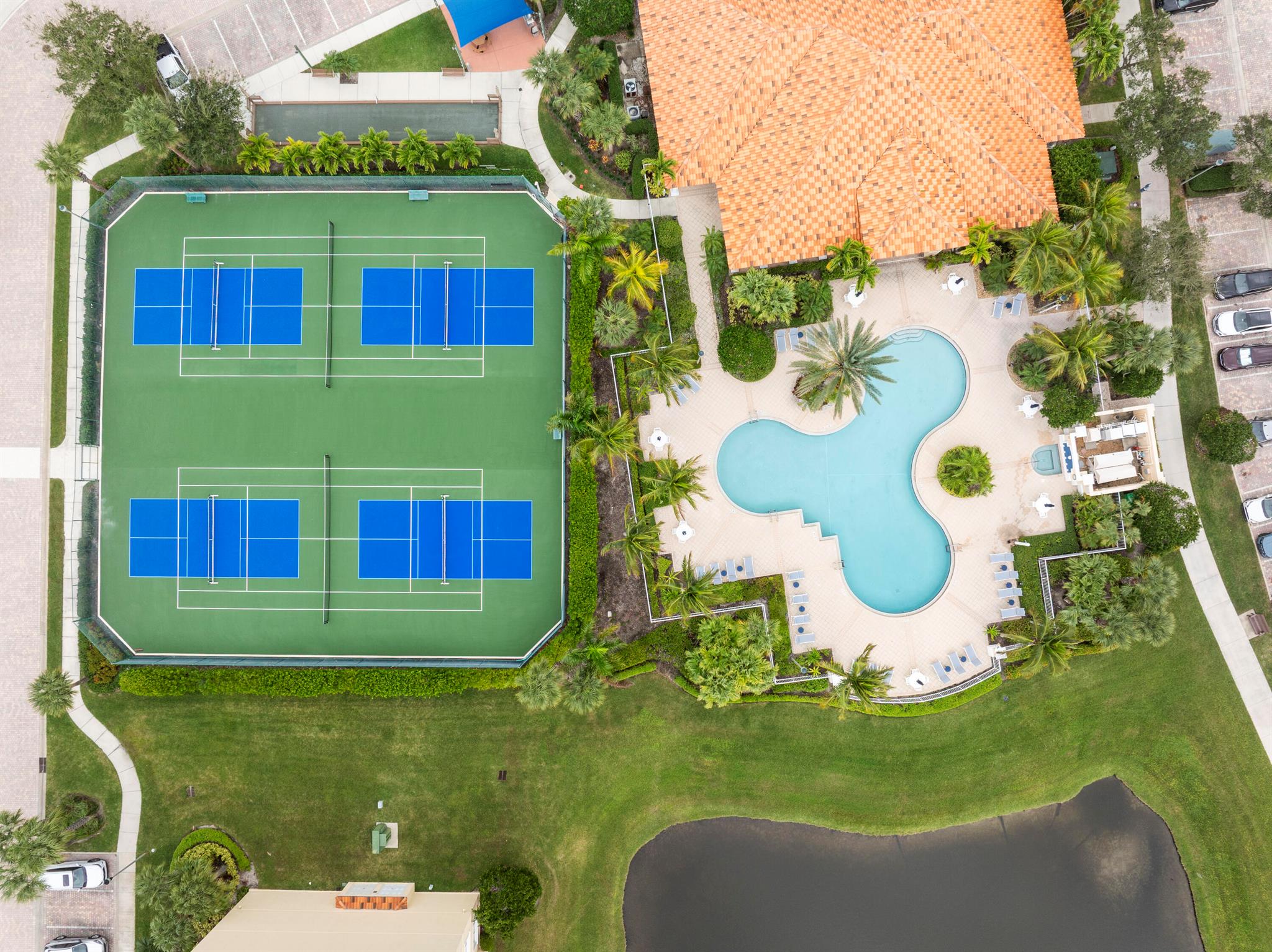 HARBOUR ISLE AT HUTCHINSO - Residential