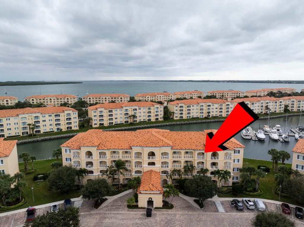Photo of 8 Harbour Isle Drive #5, Fort Pierce, FL 34949 (MLS # R11147194)