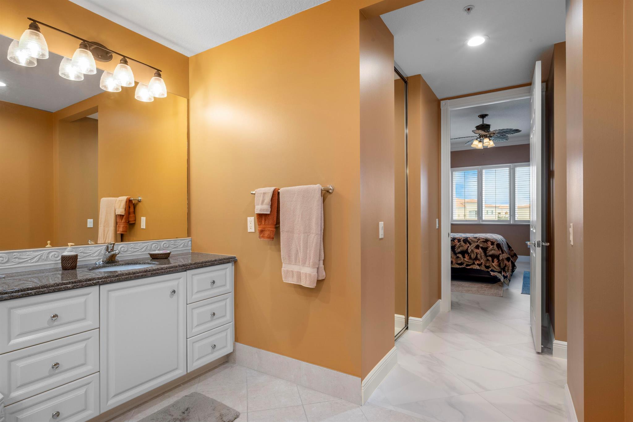 HARBOUR ISLE AT HUTCHINSO - Residential