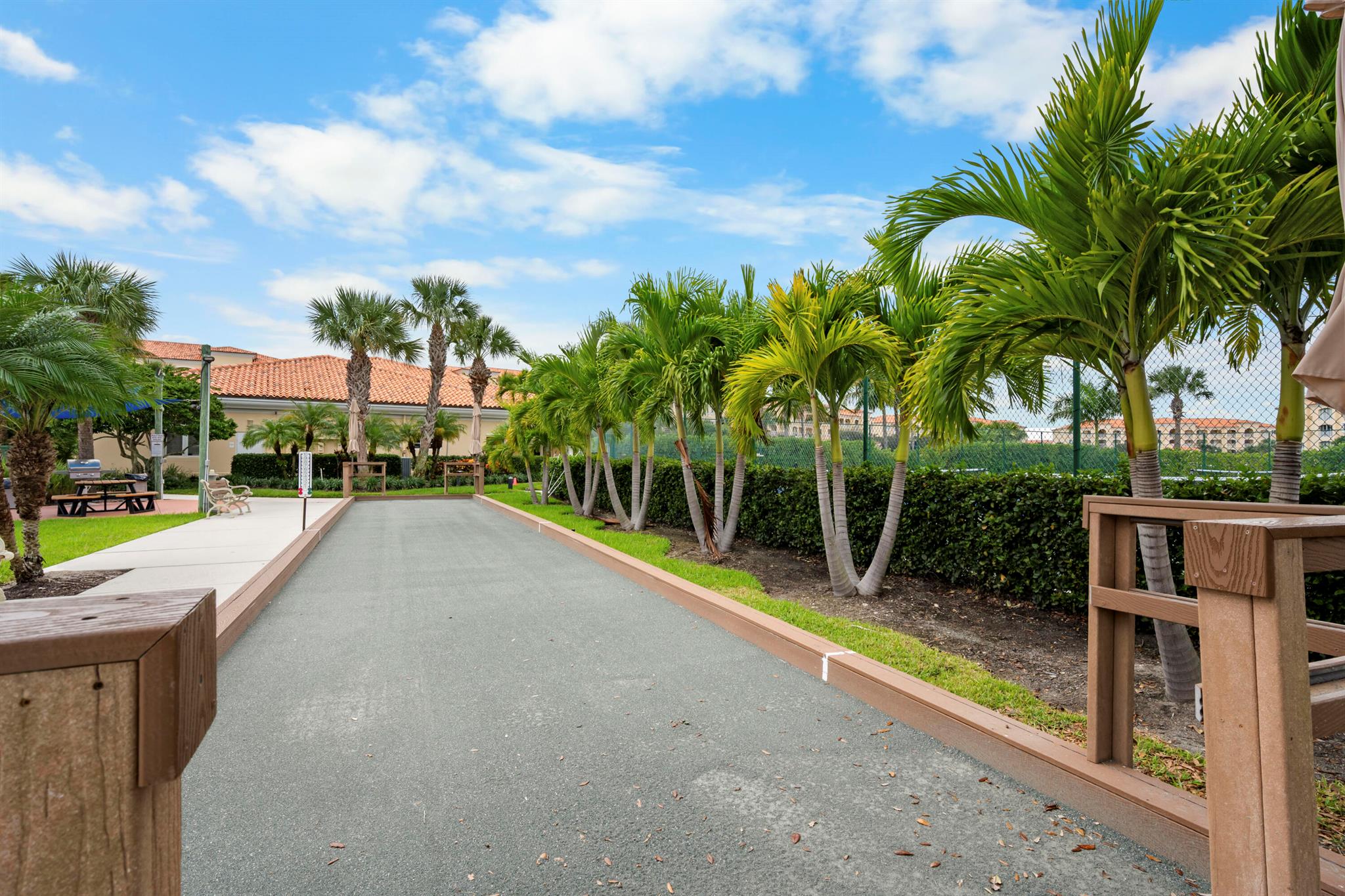 HARBOUR ISLE AT HUTCHINSO - Residential