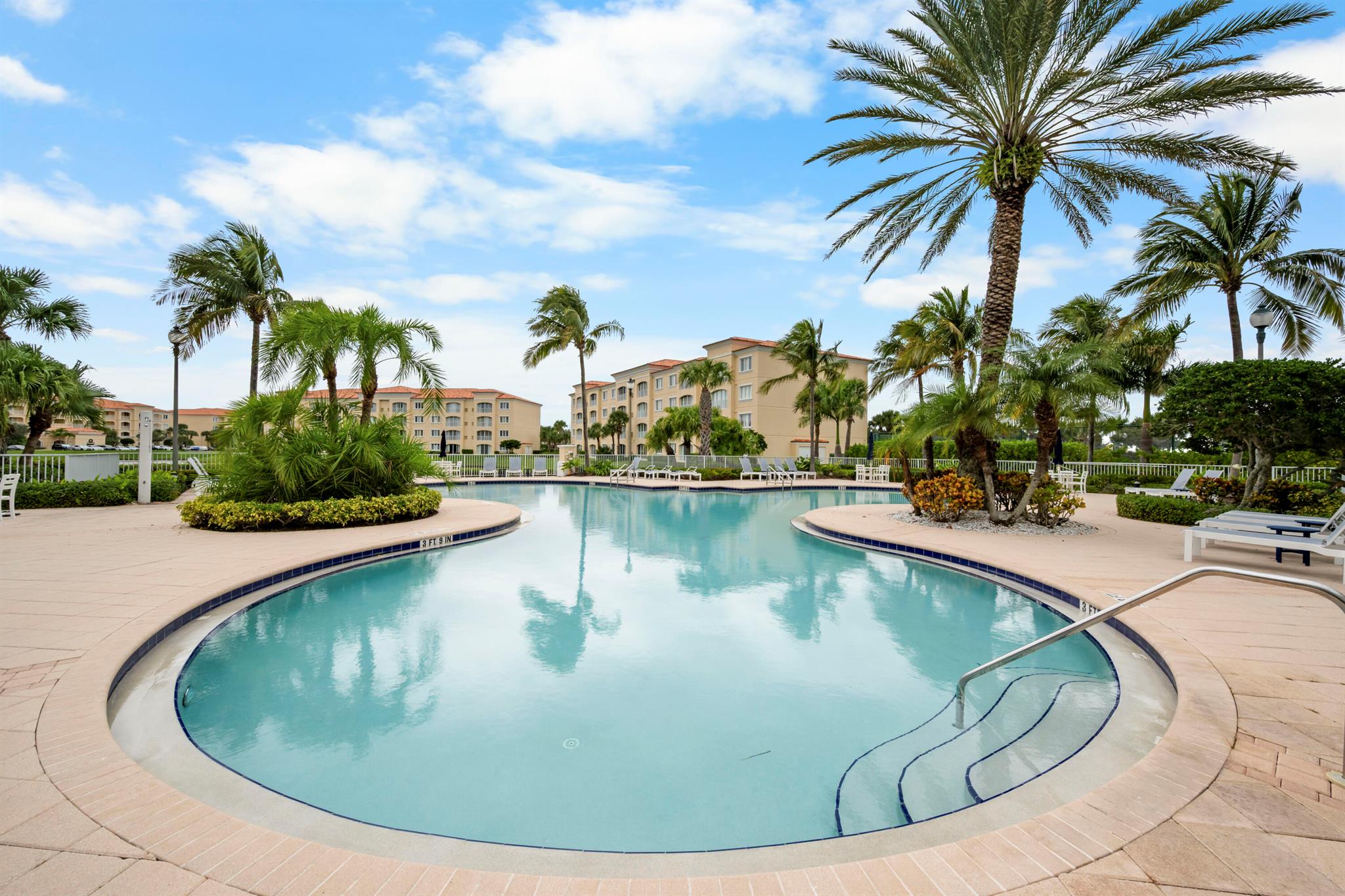 HARBOUR ISLE AT HUTCHINSO - Residential