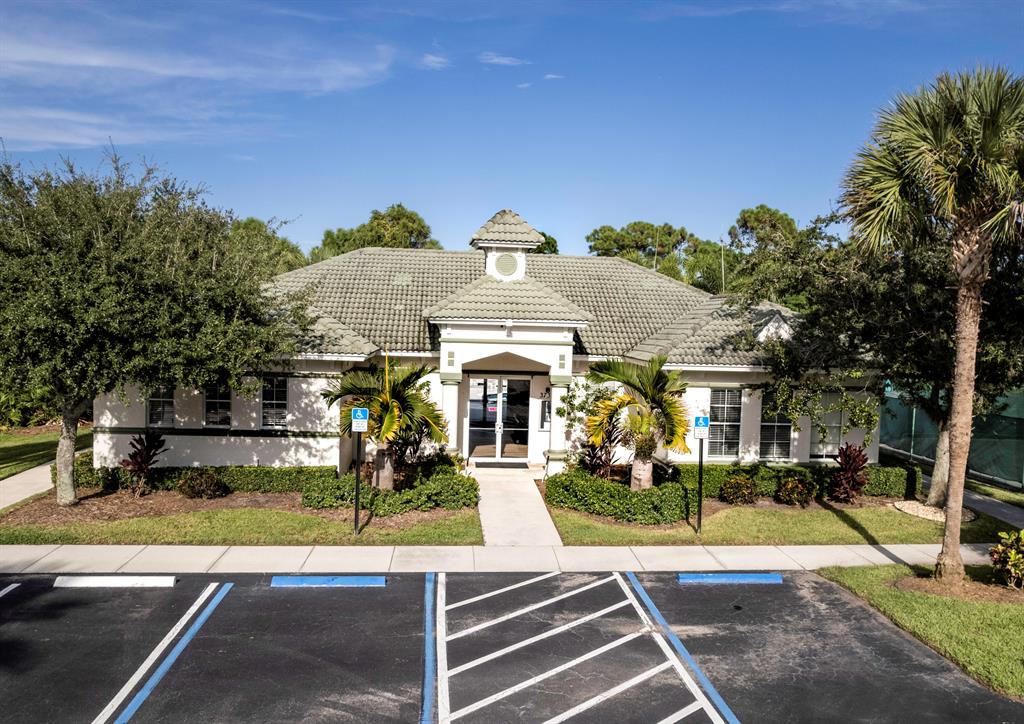 JENSEN BEACH COUNTRY CLUB PLAT NO. 8 - Residential