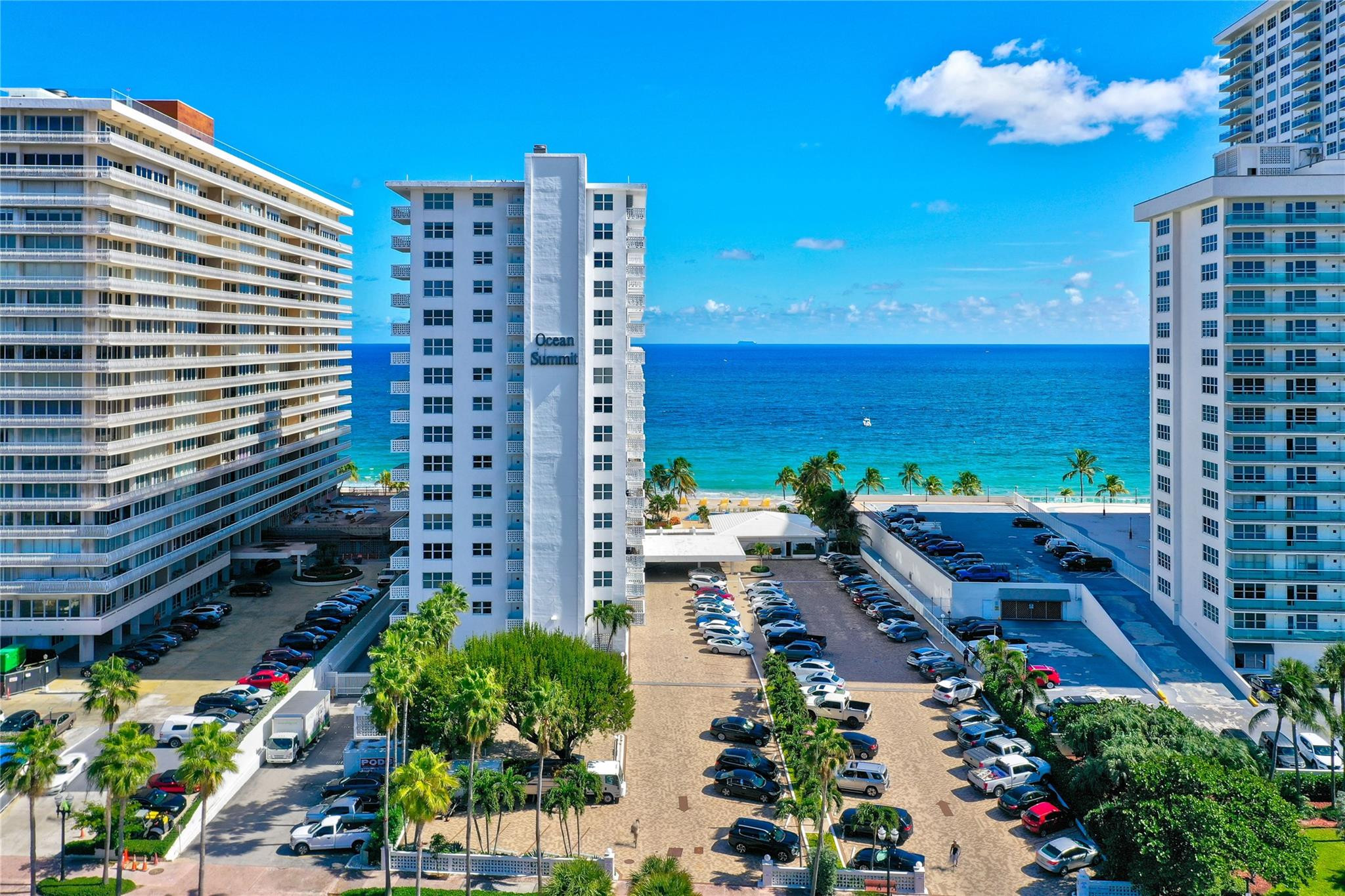 OCEAN SUMMIT - Residential