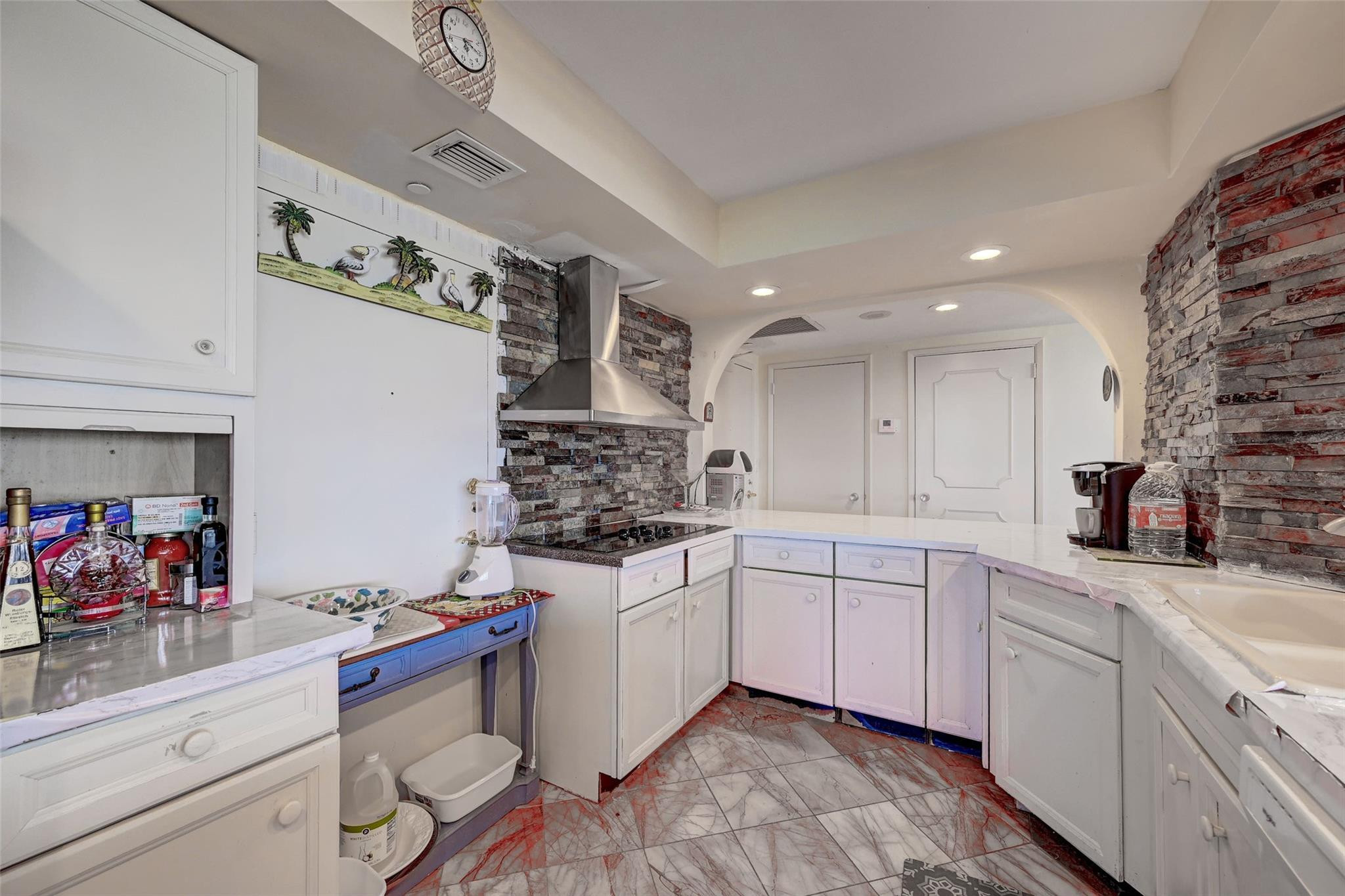 OCEAN SUMMIT - Residential