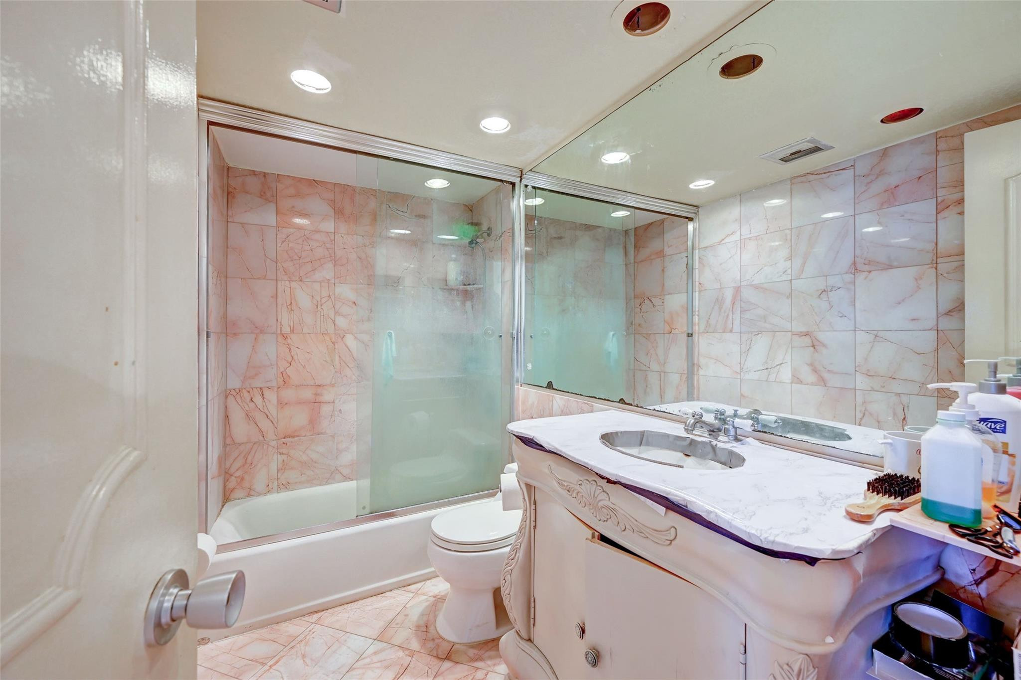 OCEAN SUMMIT - Residential