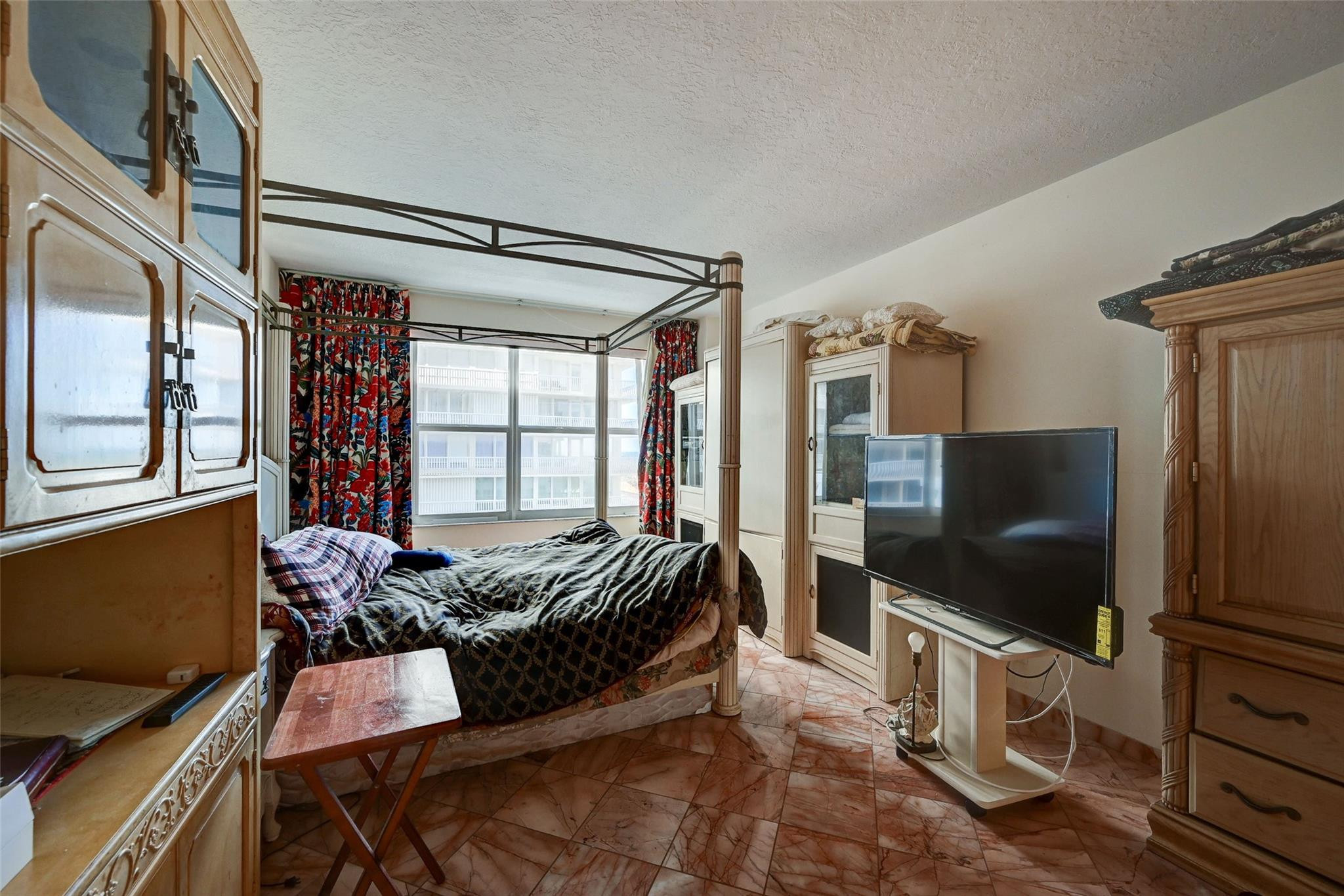 OCEAN SUMMIT - Residential