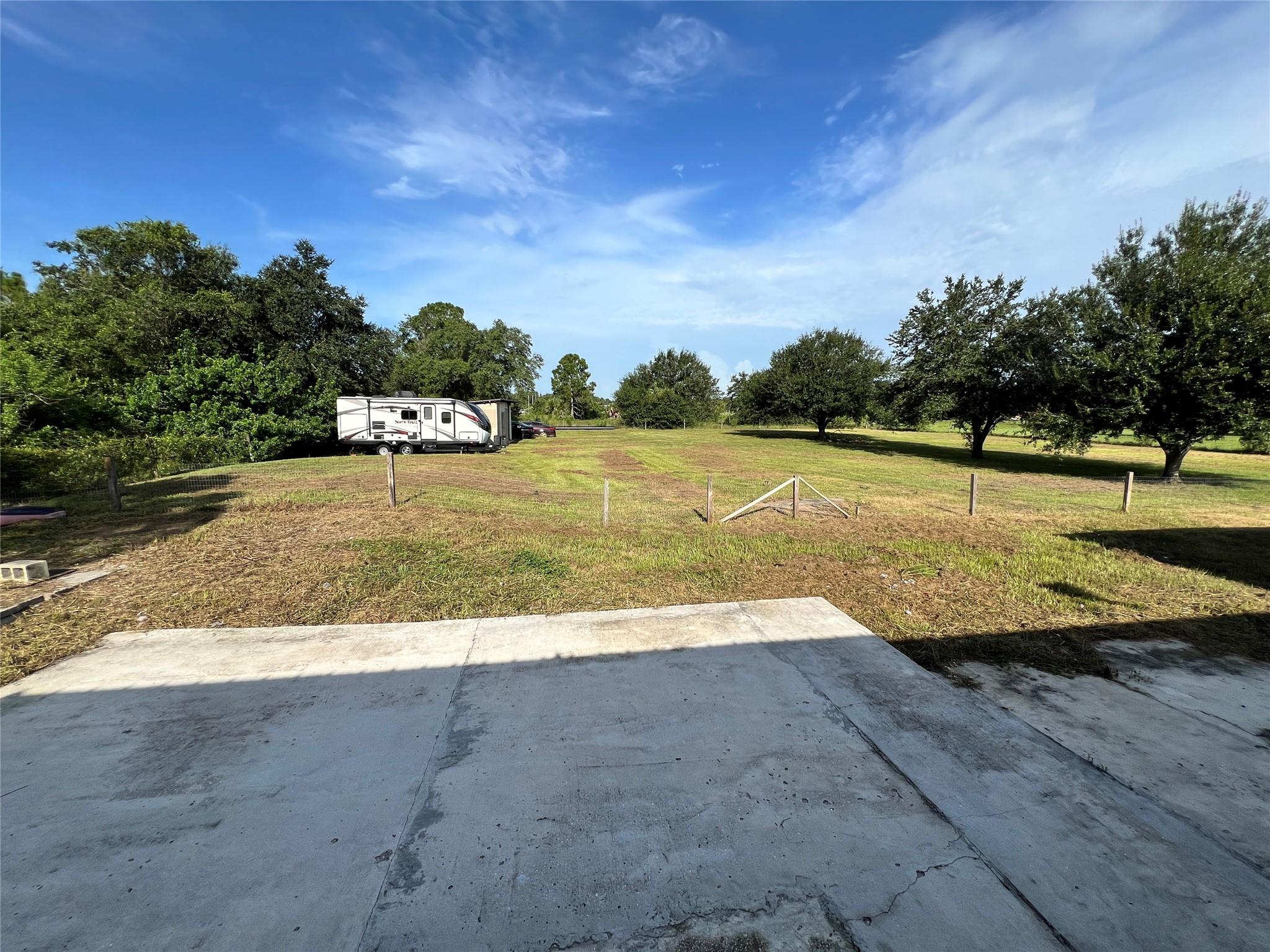 Photo 2 of 29 of 550 N Hacienda St mobile home