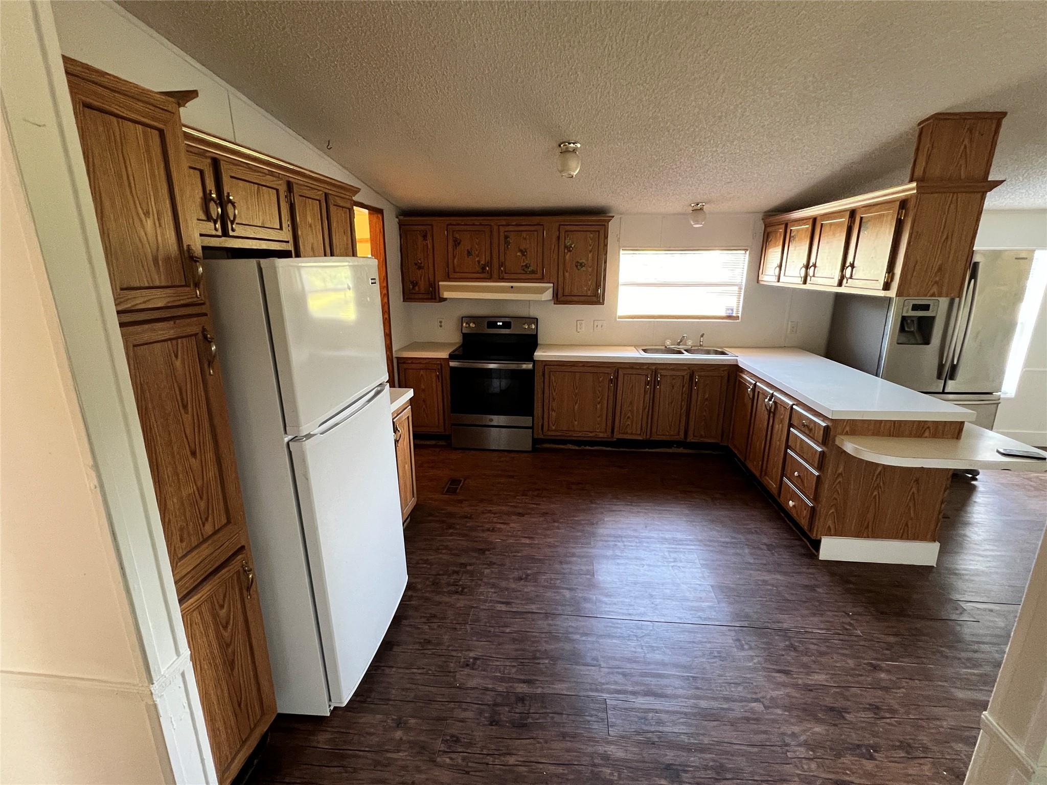 Photo 20 of 29 of 550 N Hacienda St mobile home