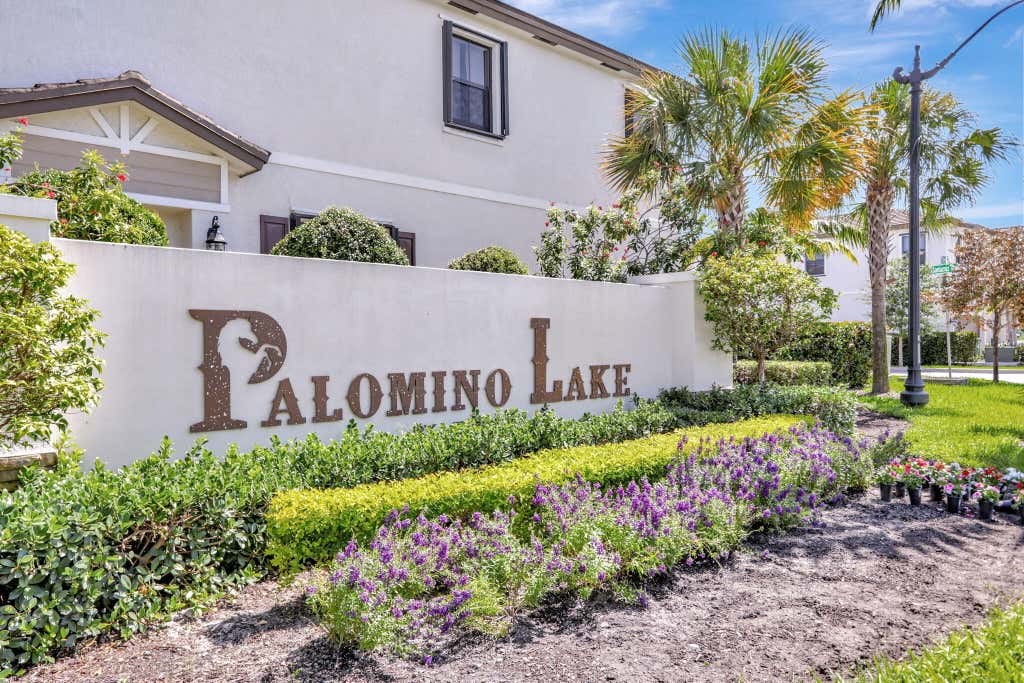 Photo of 4721 Santa Cruz Way, Davie, FL 33314 (MLS # B26064905)