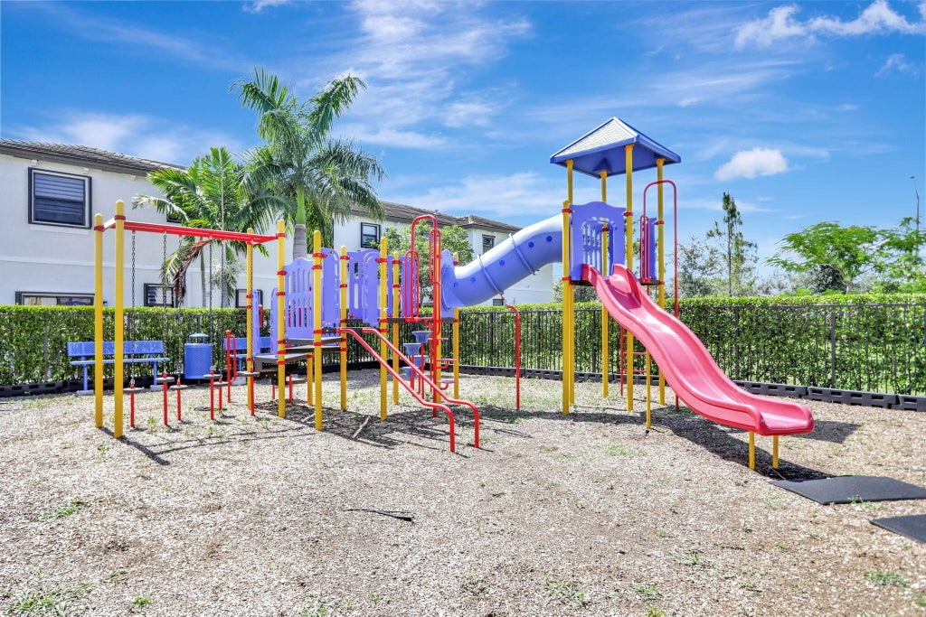 Photo of 4721 Santa Cruz Way, Davie, FL 33314 (MLS # B26064905)