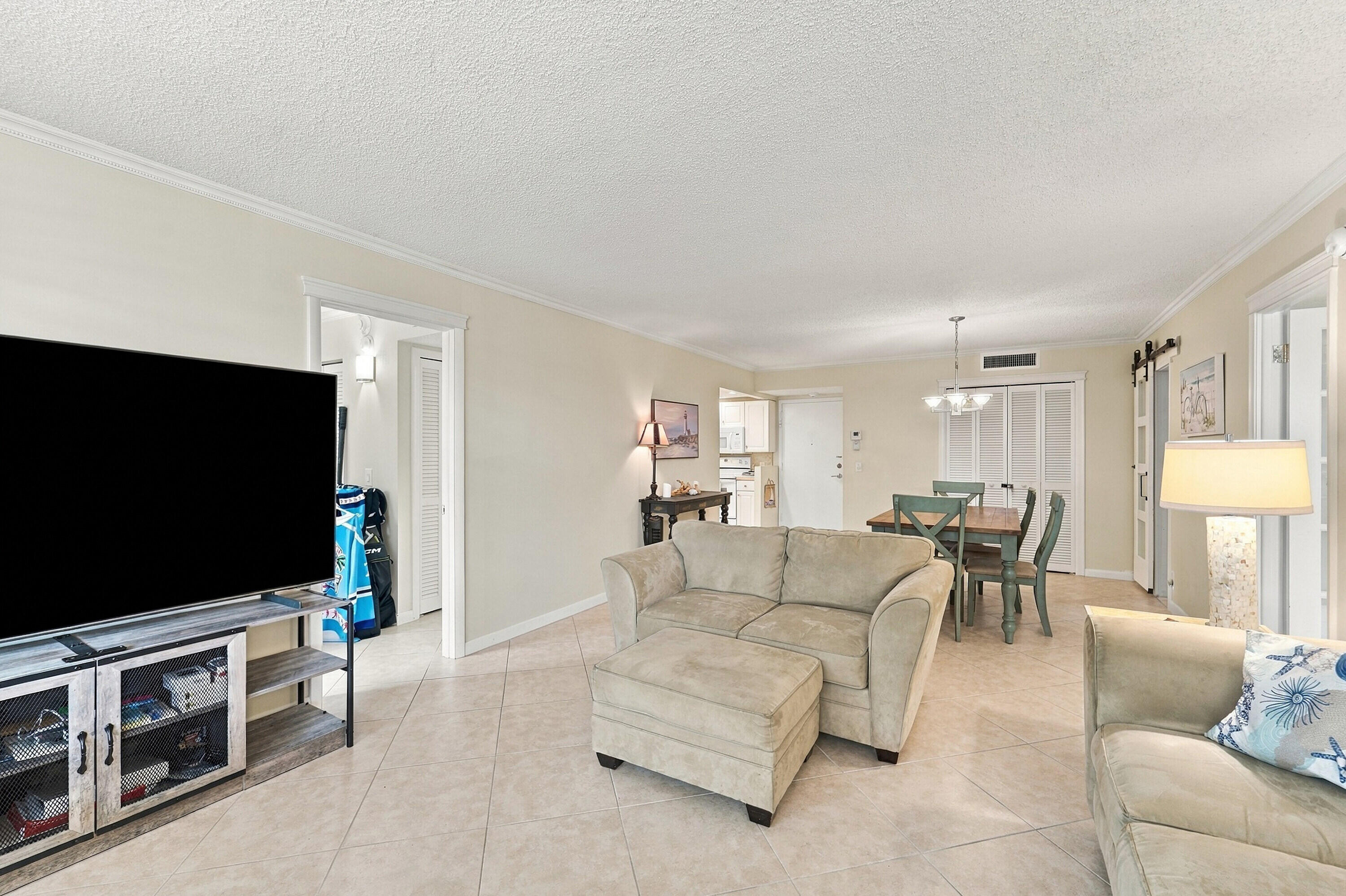 2000 S OCEAN Boulevard LB