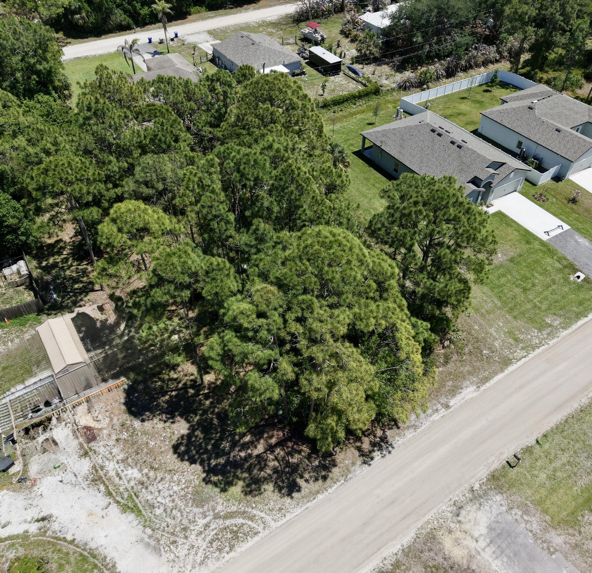 VERO LAKE ESTATES UNIT G - Land