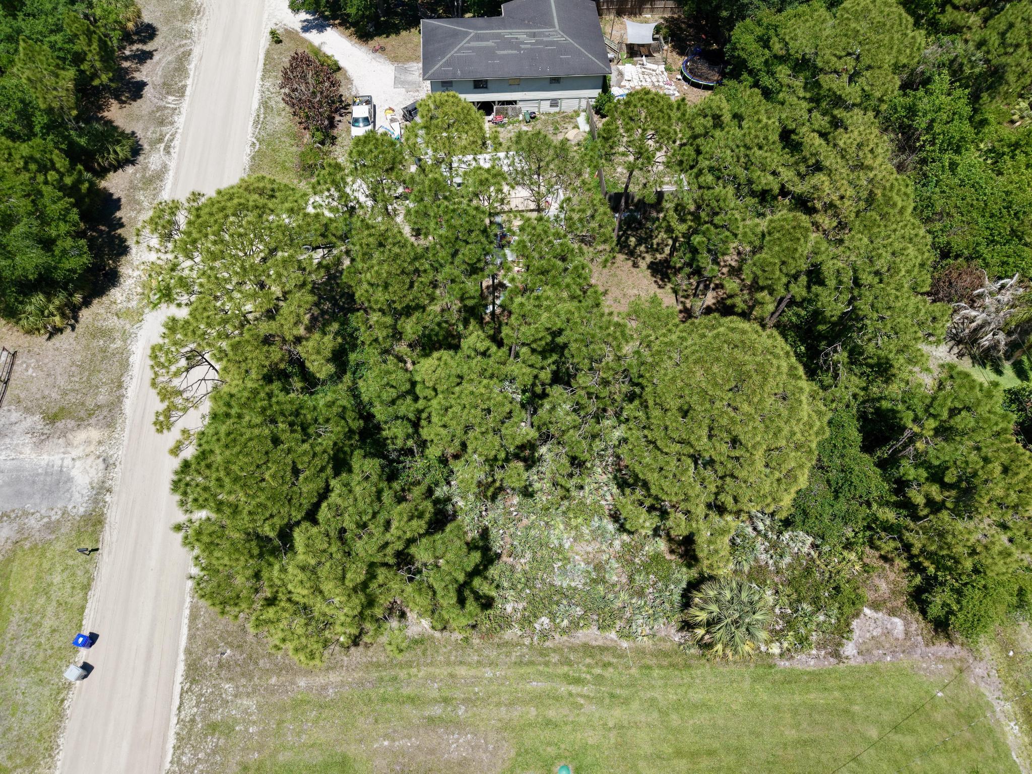 VERO LAKE ESTATES UNIT G - Land