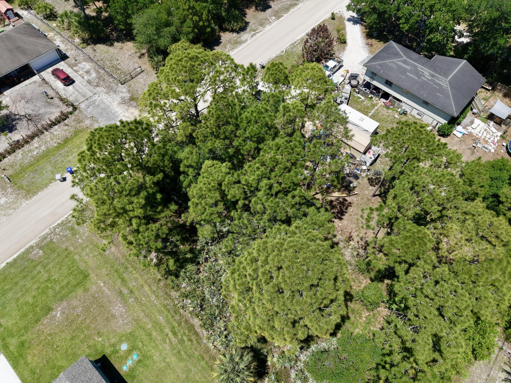 VERO LAKE ESTATES UNIT G - Land