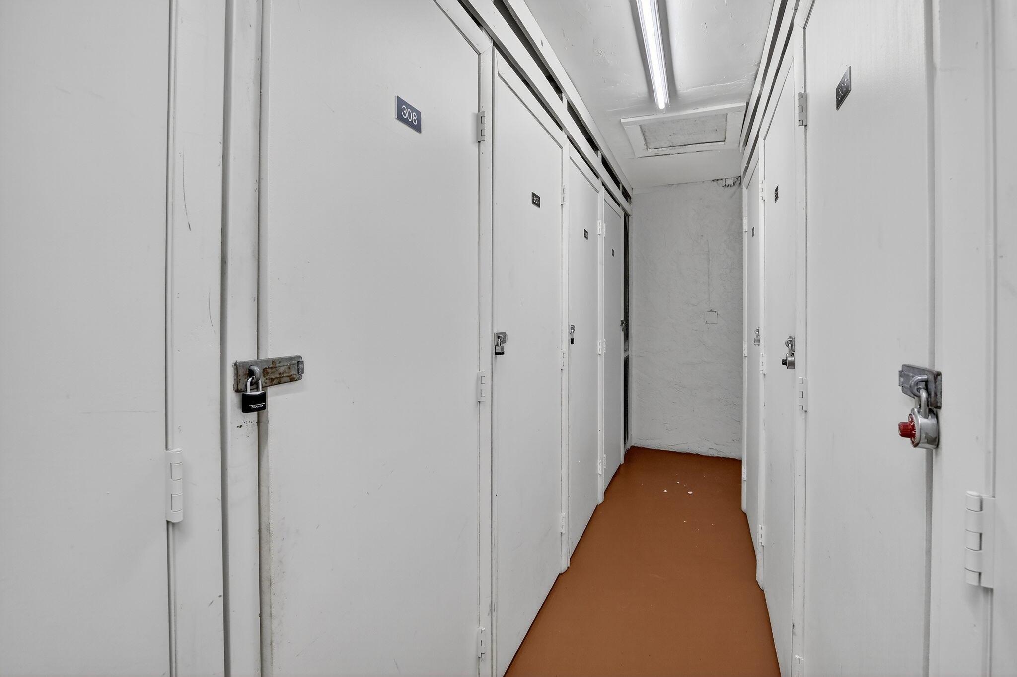 HOLLYBROOK GOLF AND Tenni - Residential