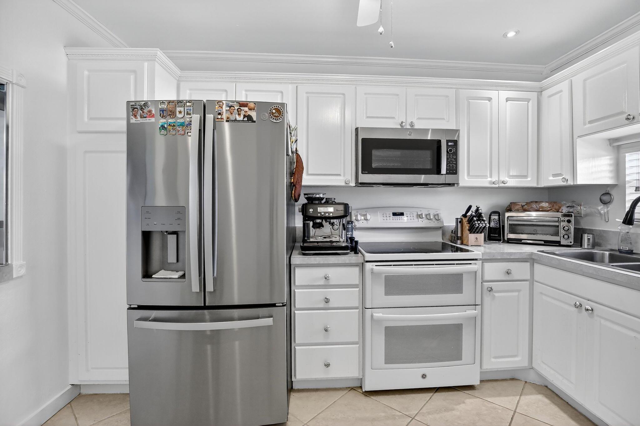 HOLLYBROOK GOLF AND Tenni - Residential