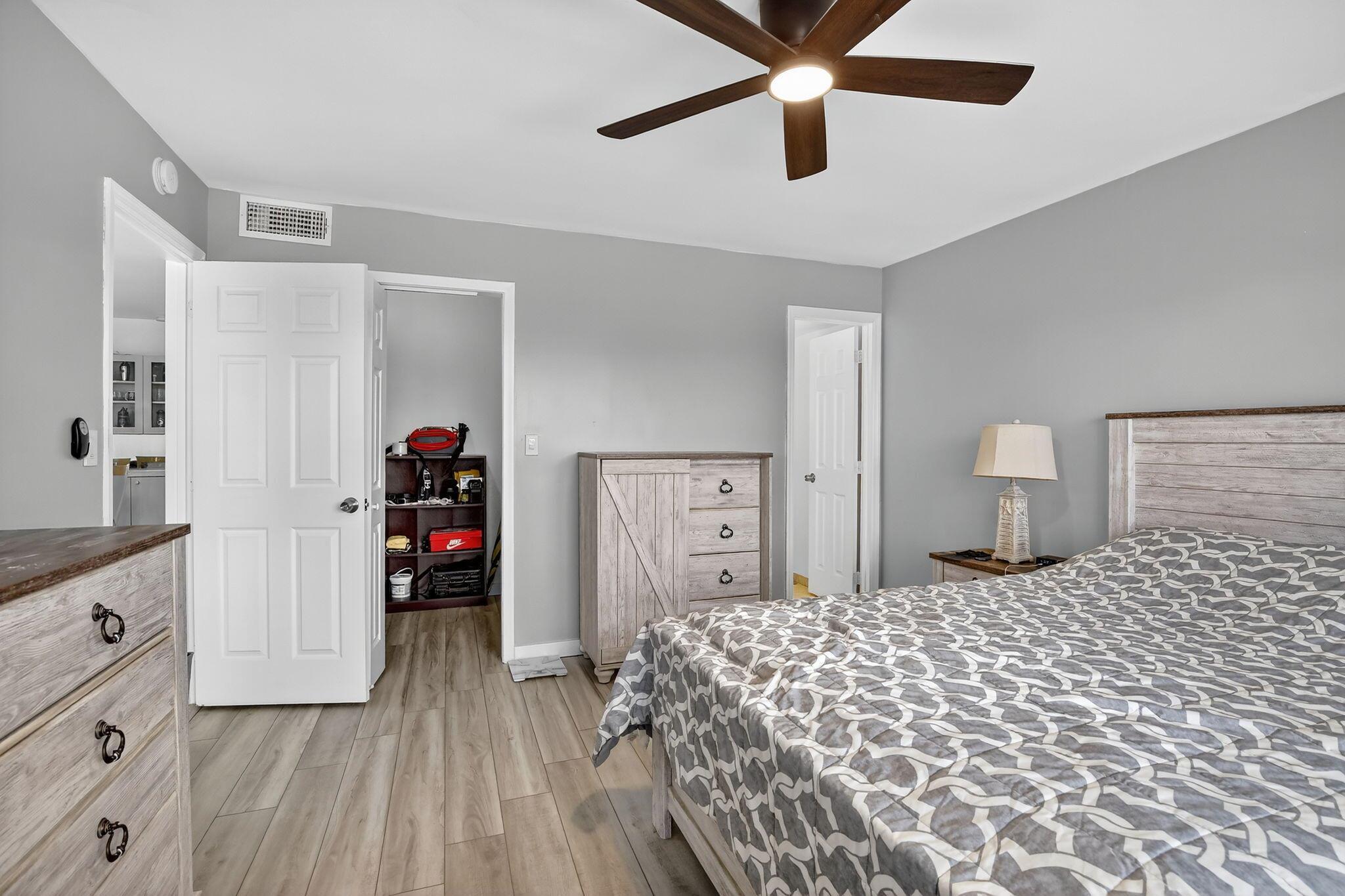 HOLLYBROOK GOLF AND Tenni - Residential