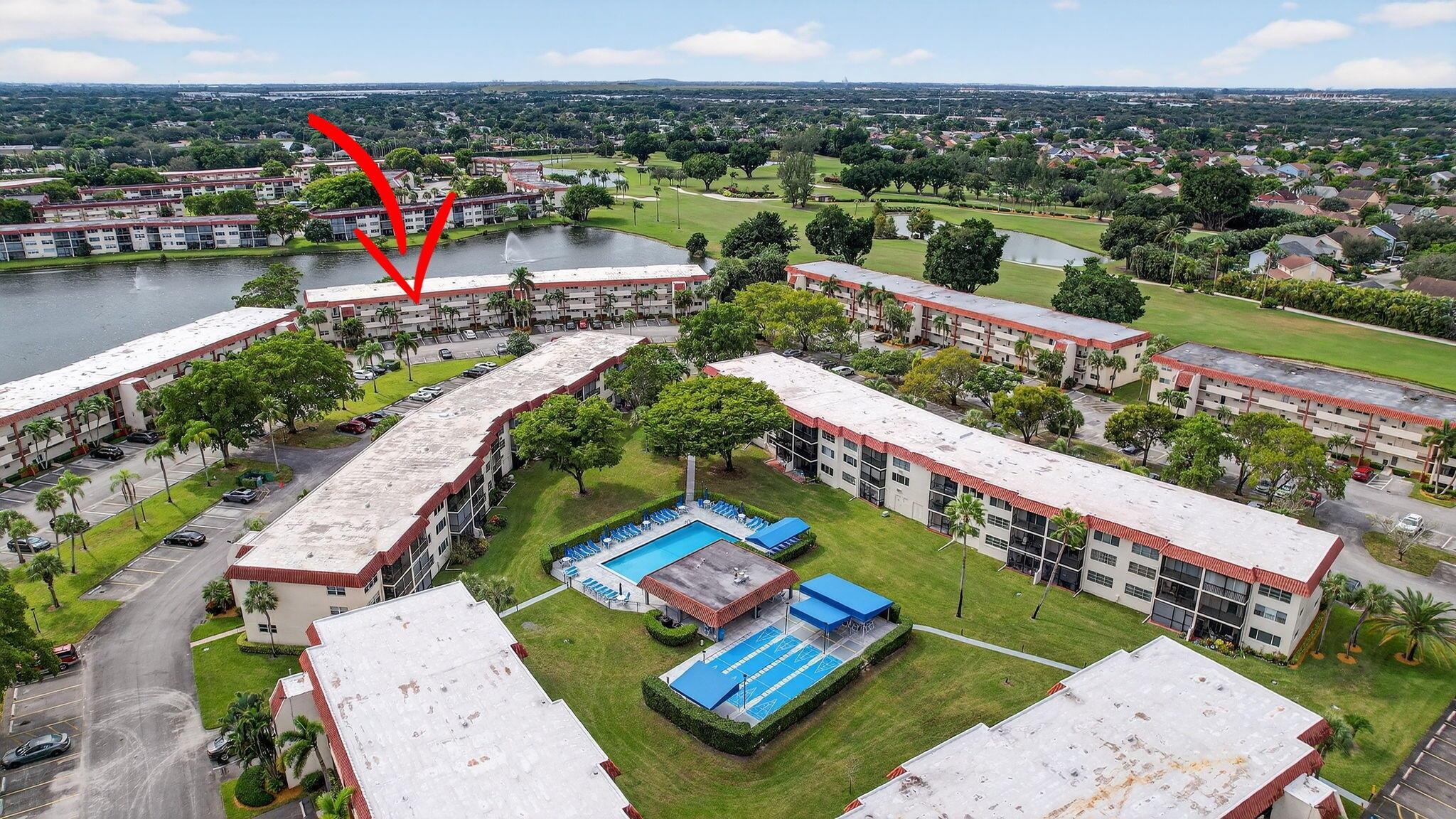 HOLLYBROOK GOLF AND Tenni - Residential