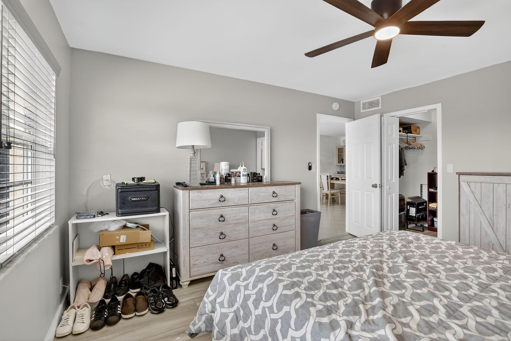 HOLLYBROOK GOLF AND Tenni - Residential