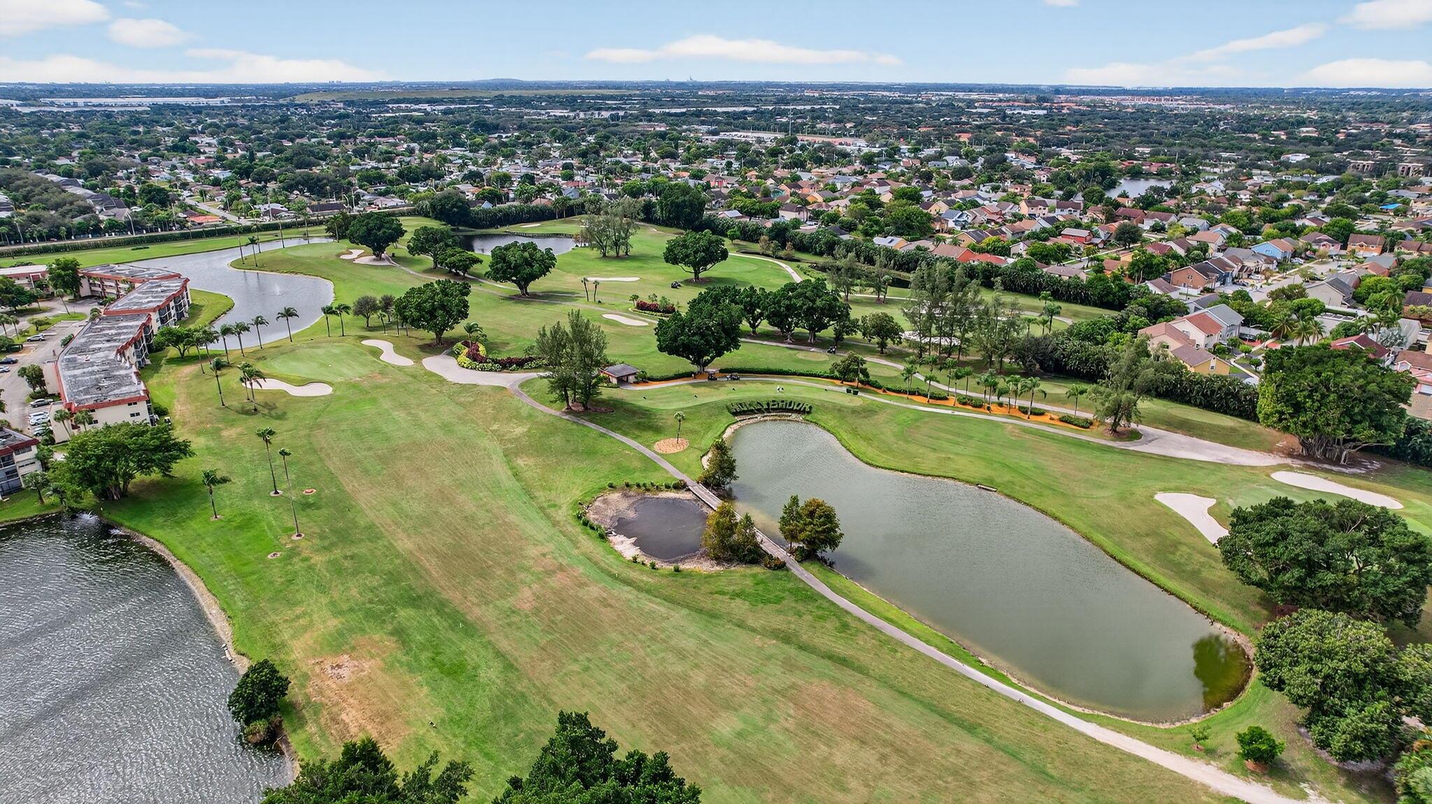 HOLLYBROOK GOLF AND Tenni - Residential