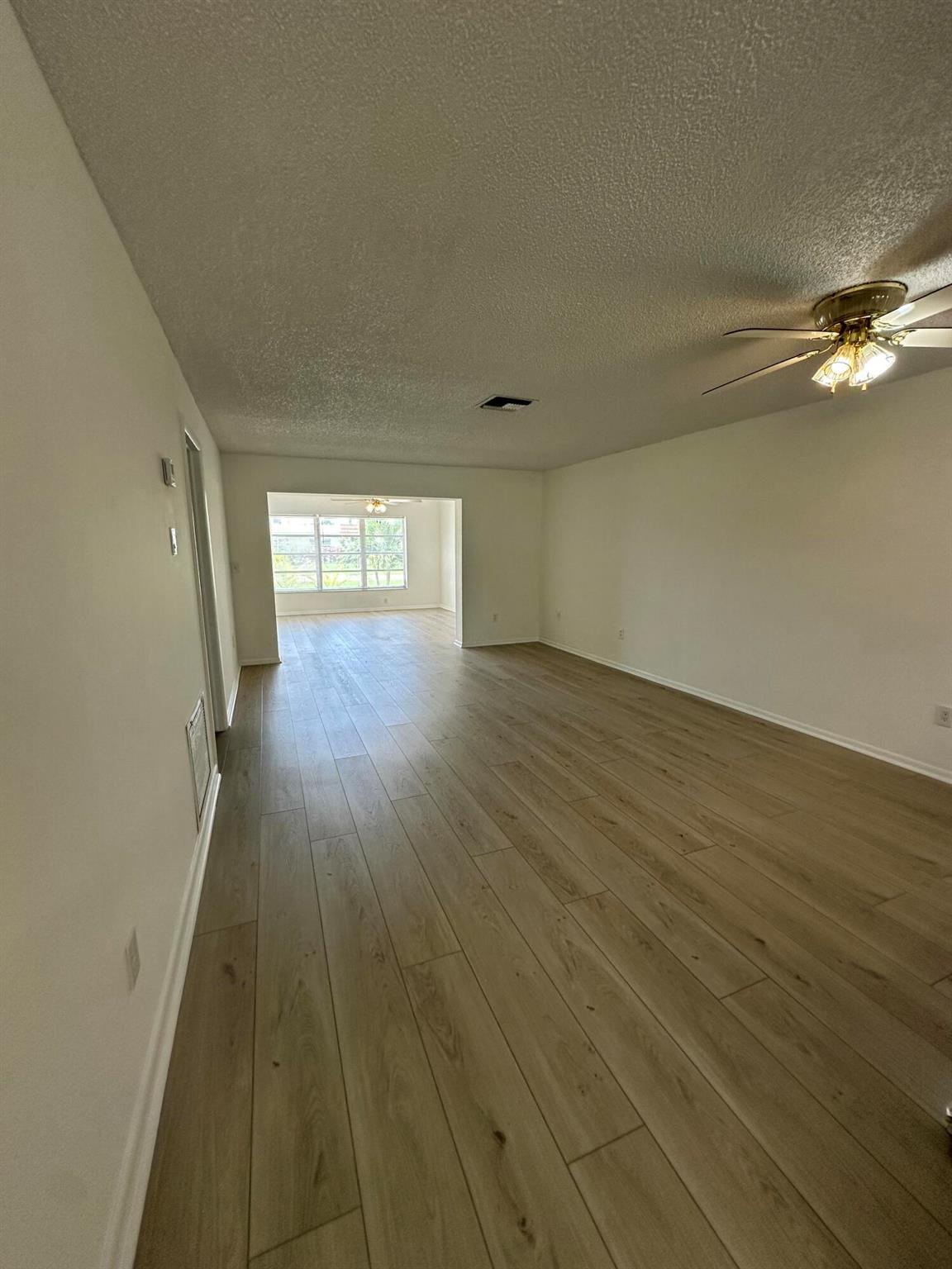 CRESTHAVEN CONDO TOWNHOME - Residential Lease