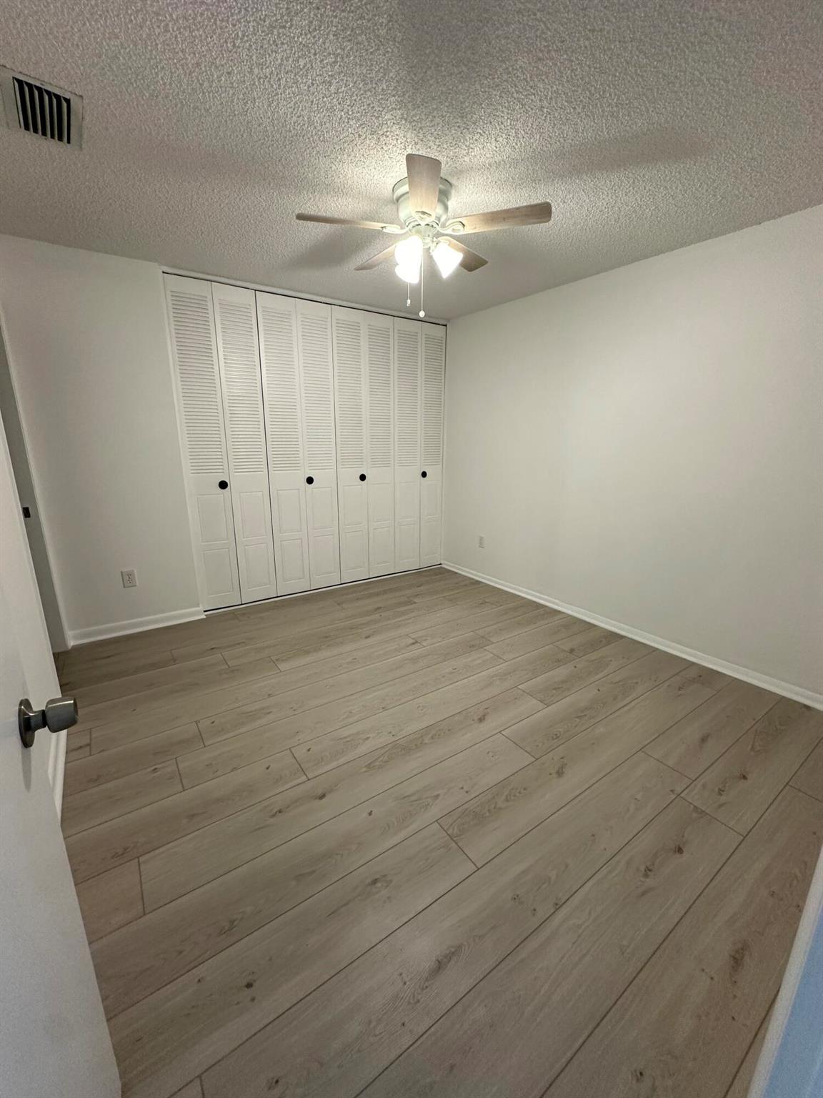 CRESTHAVEN CONDO TOWNHOME - Residential Lease